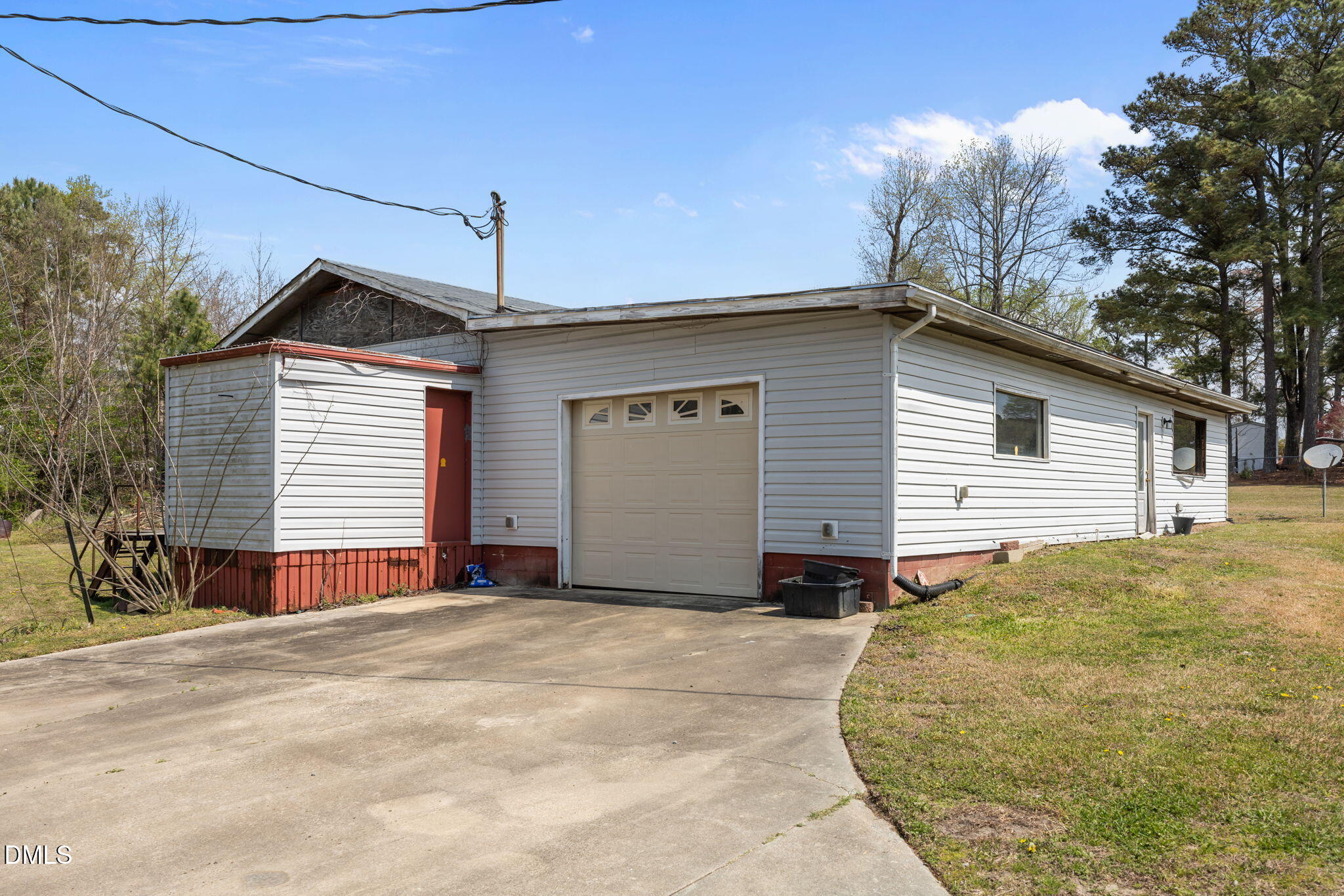 main property photo 41
