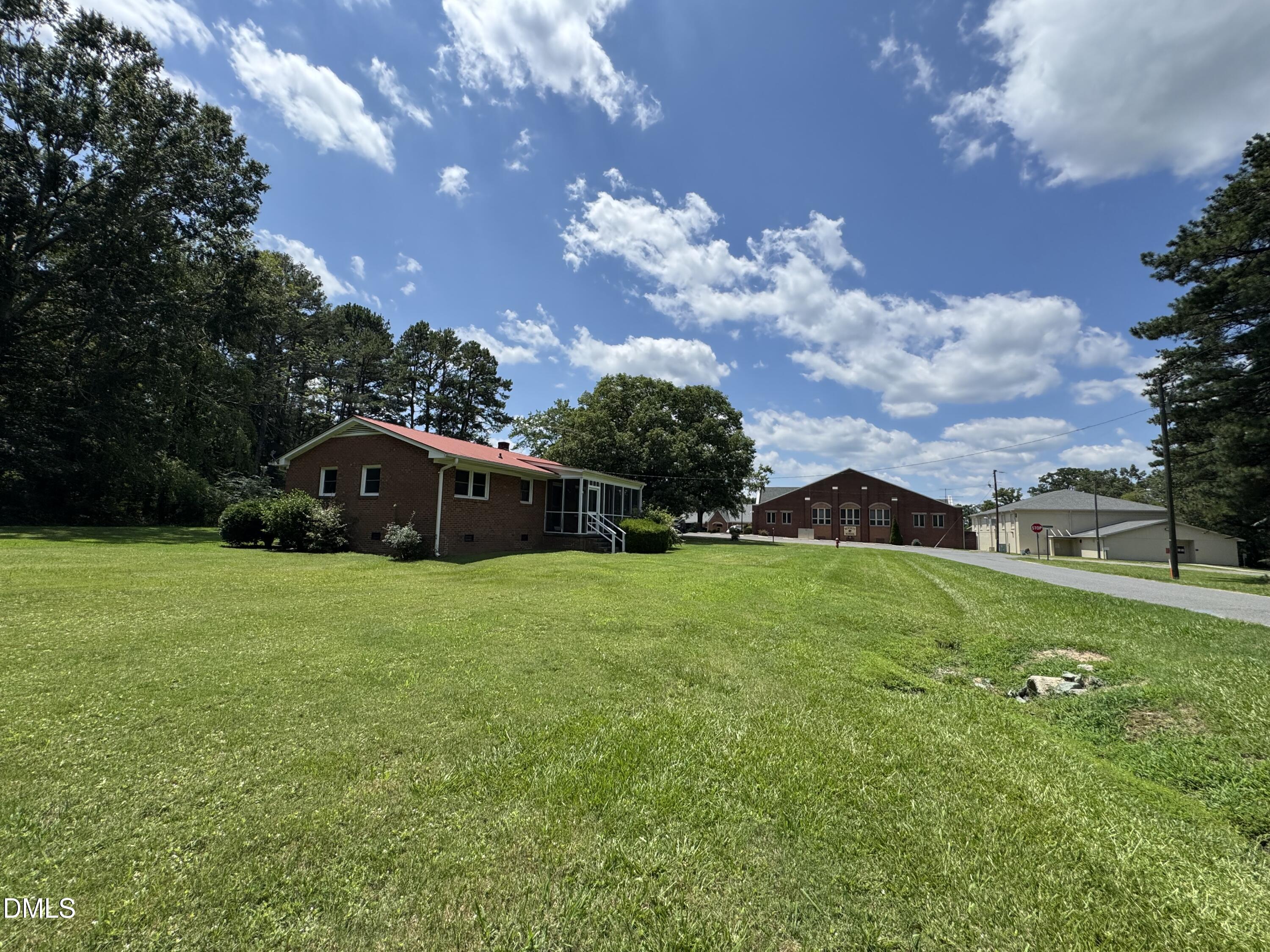 main property photo 7