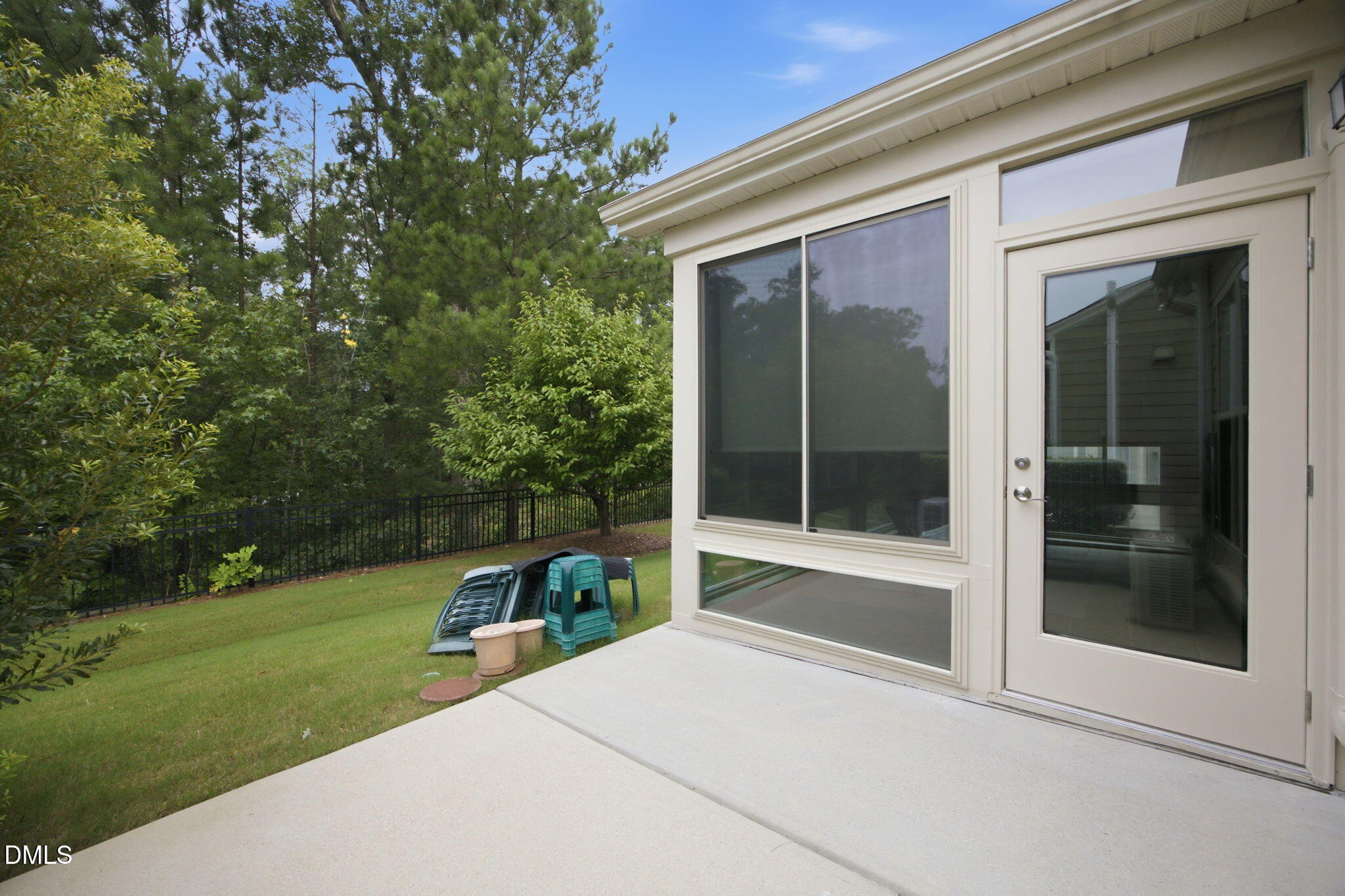 main property photo 33