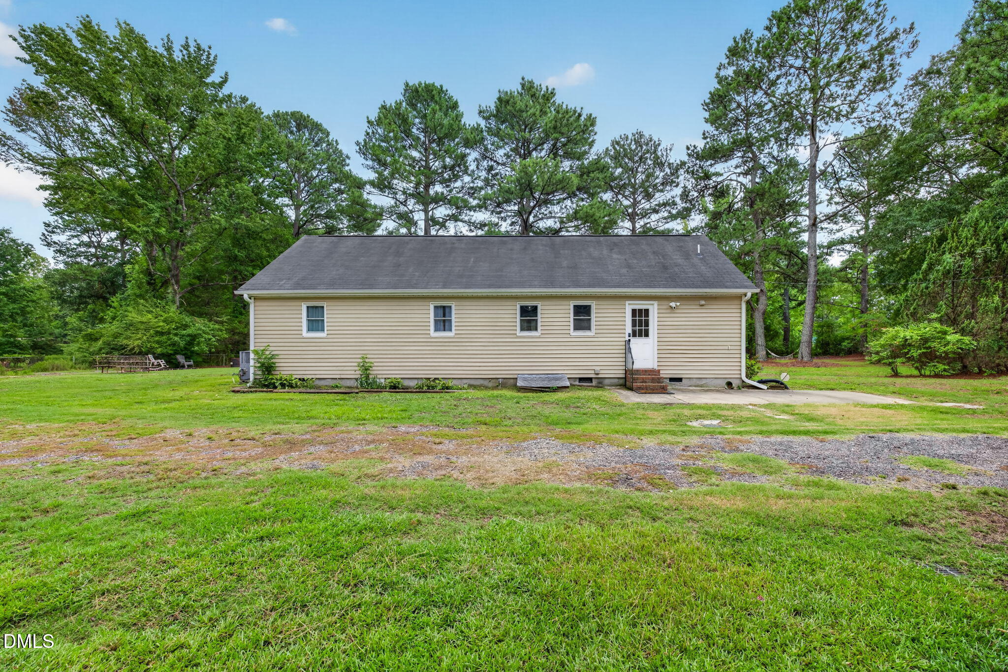 main property photo 50