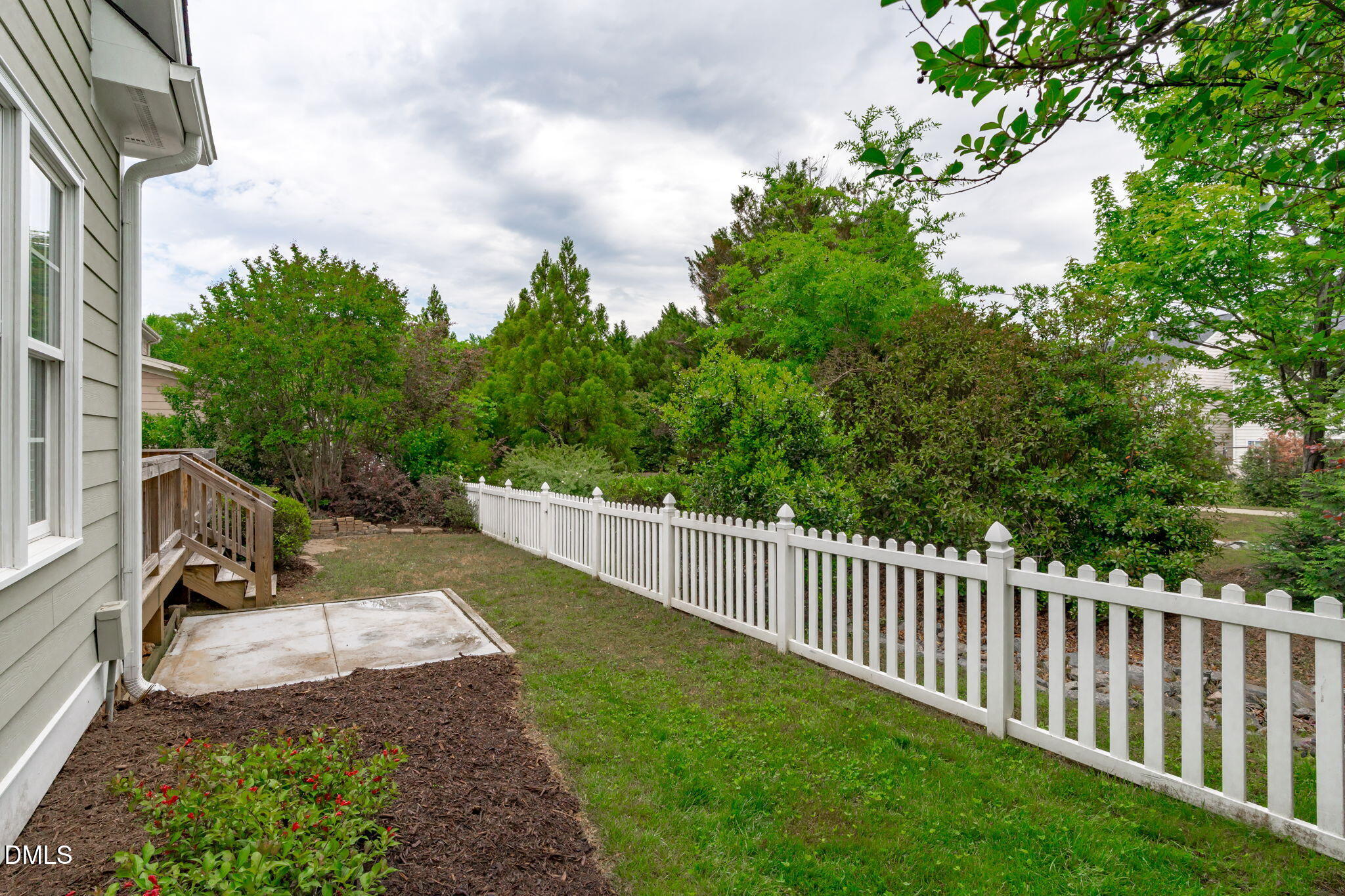 main property photo 40