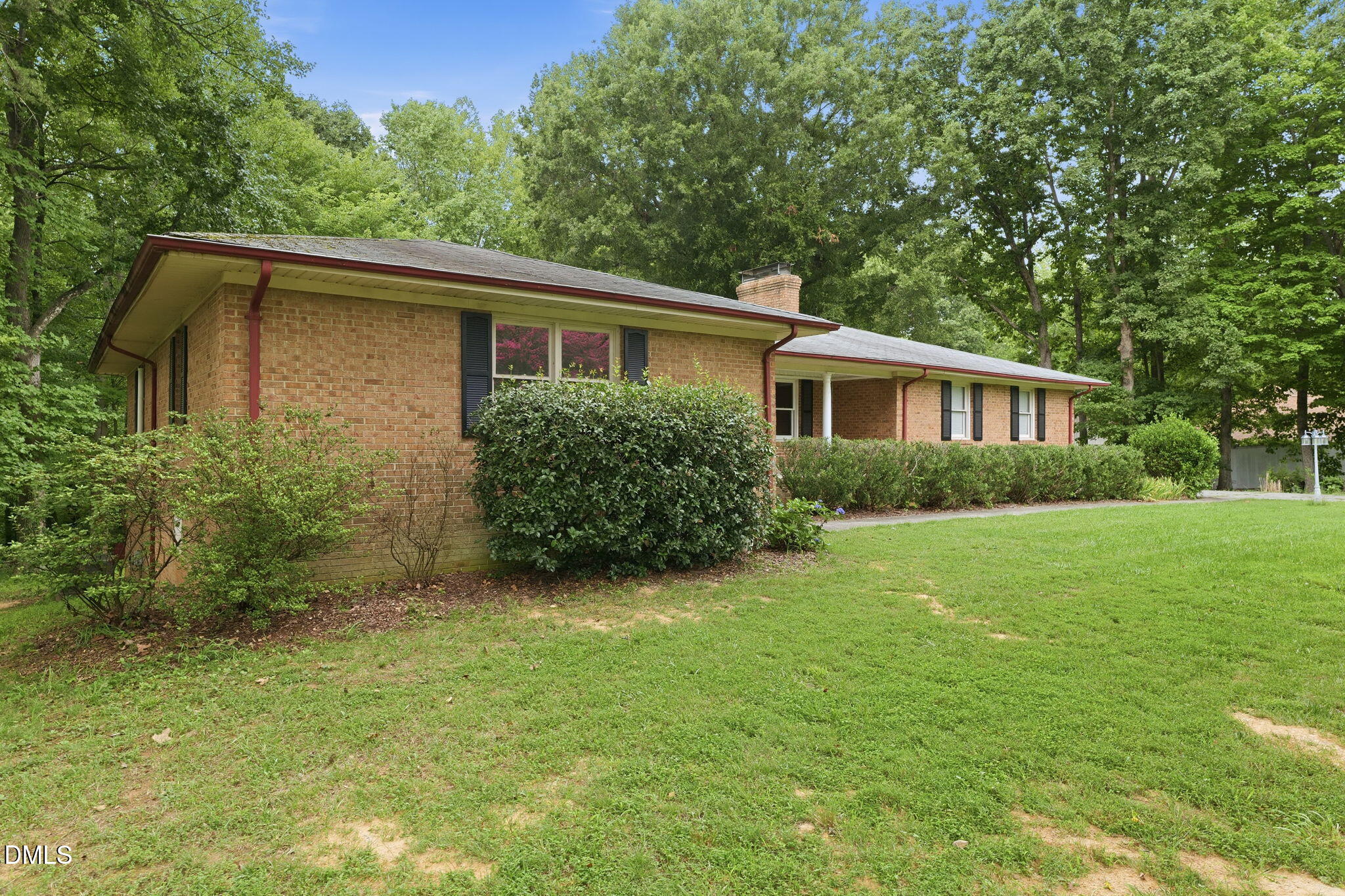 main property photo 4