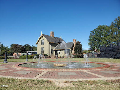 main property photo 16