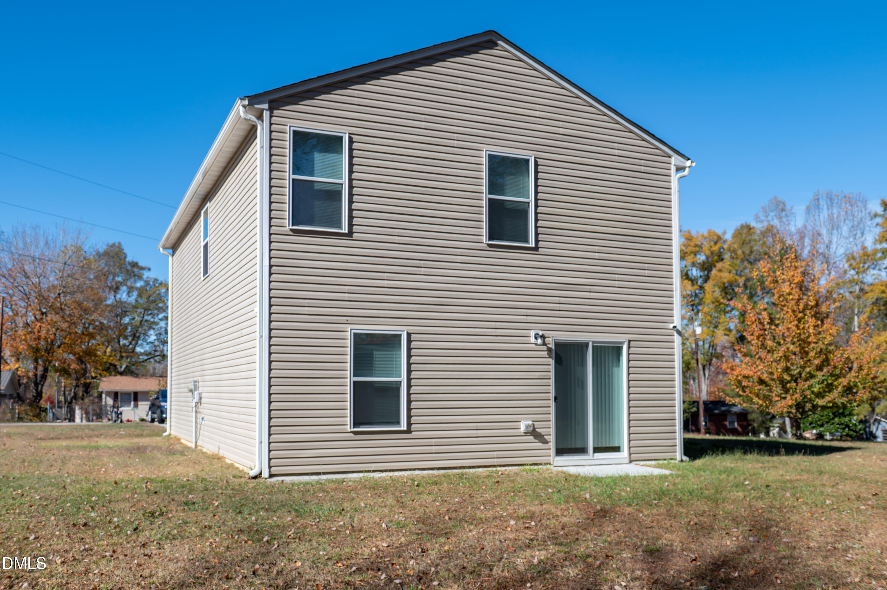 main property photo 28