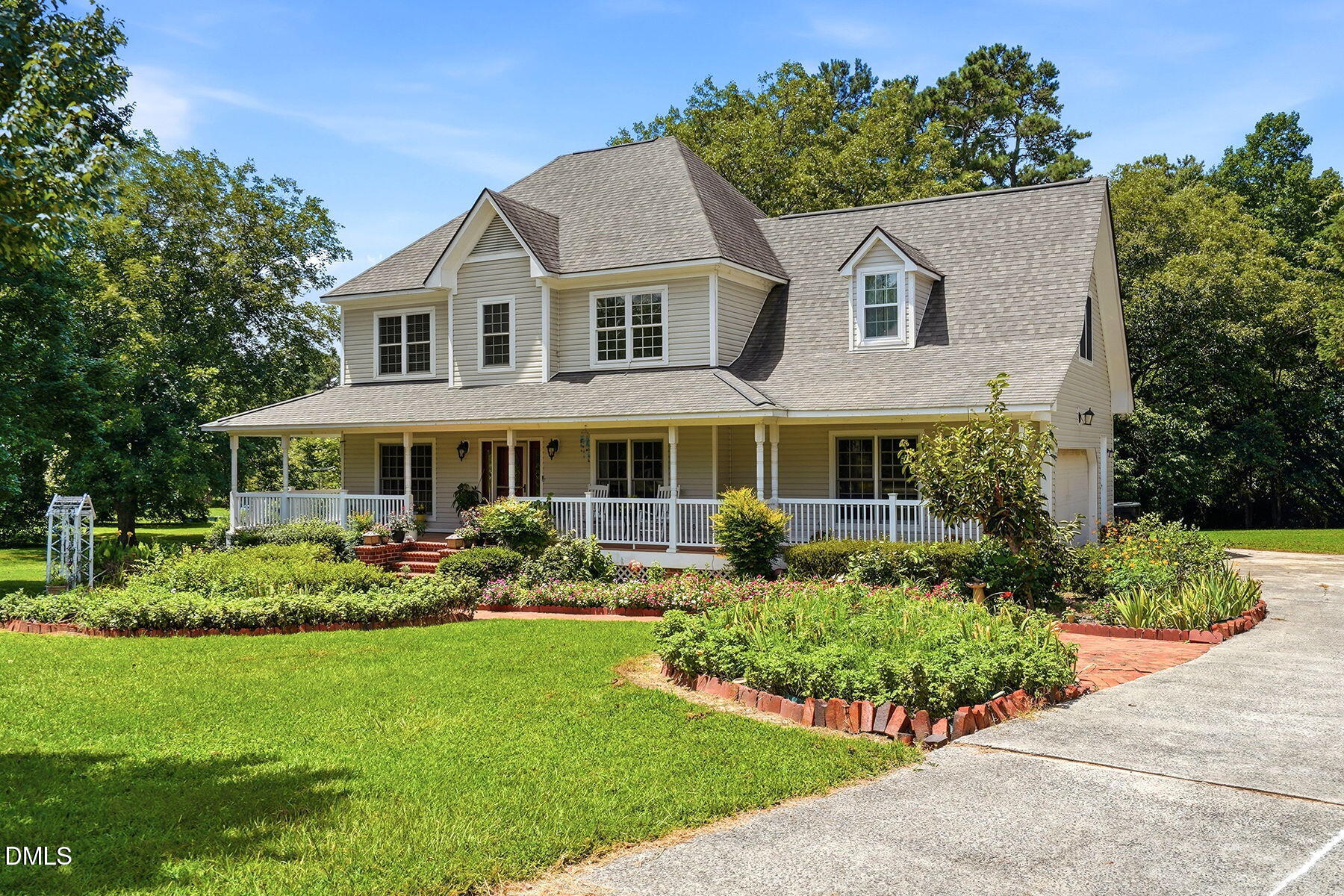 main property photo 1