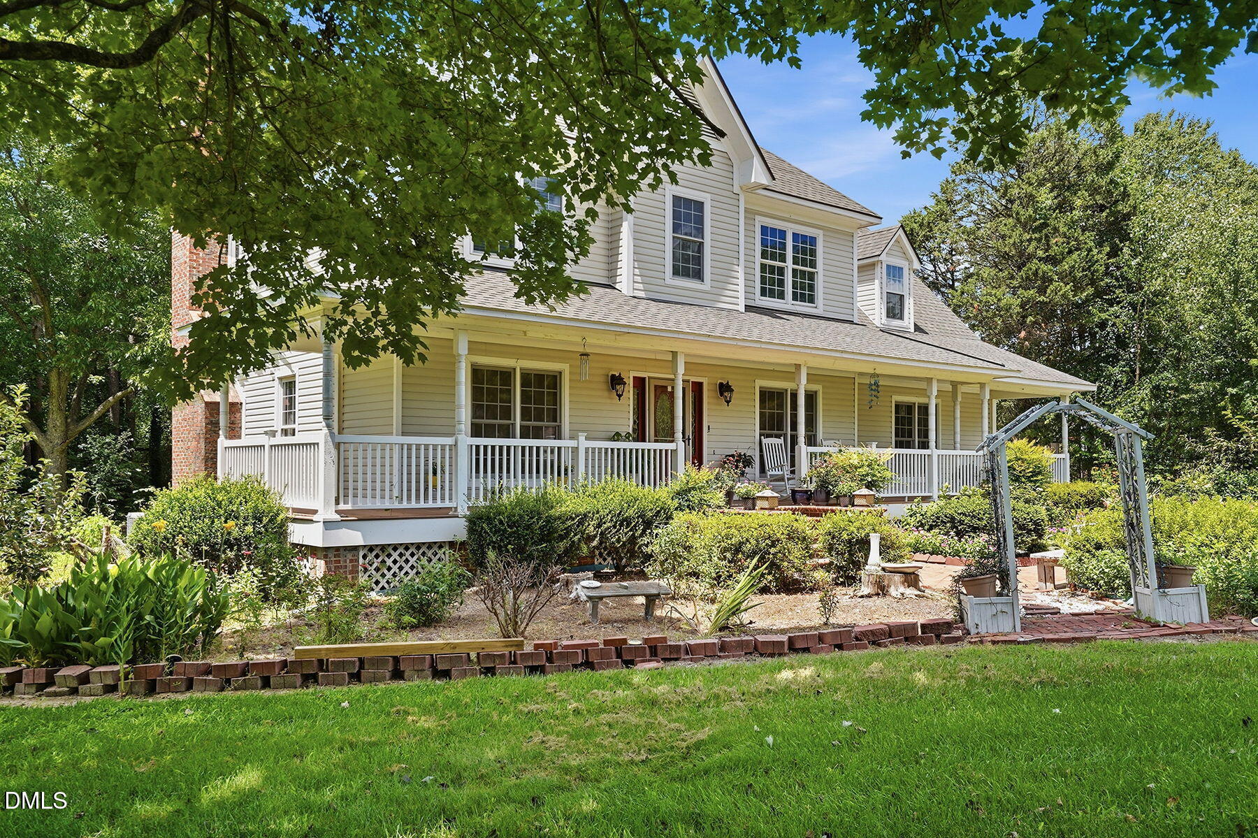 main property photo 2