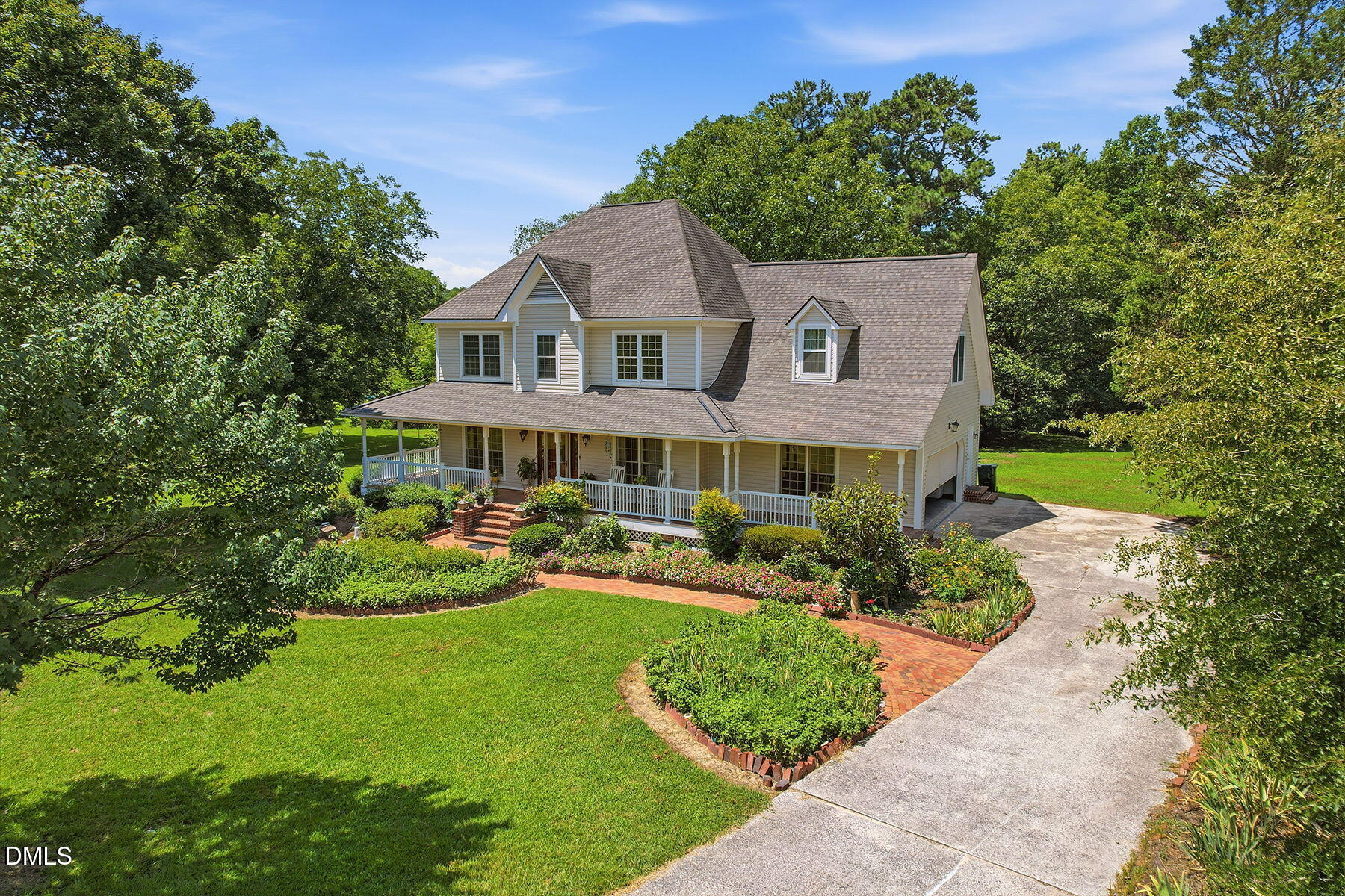 main property photo 30
