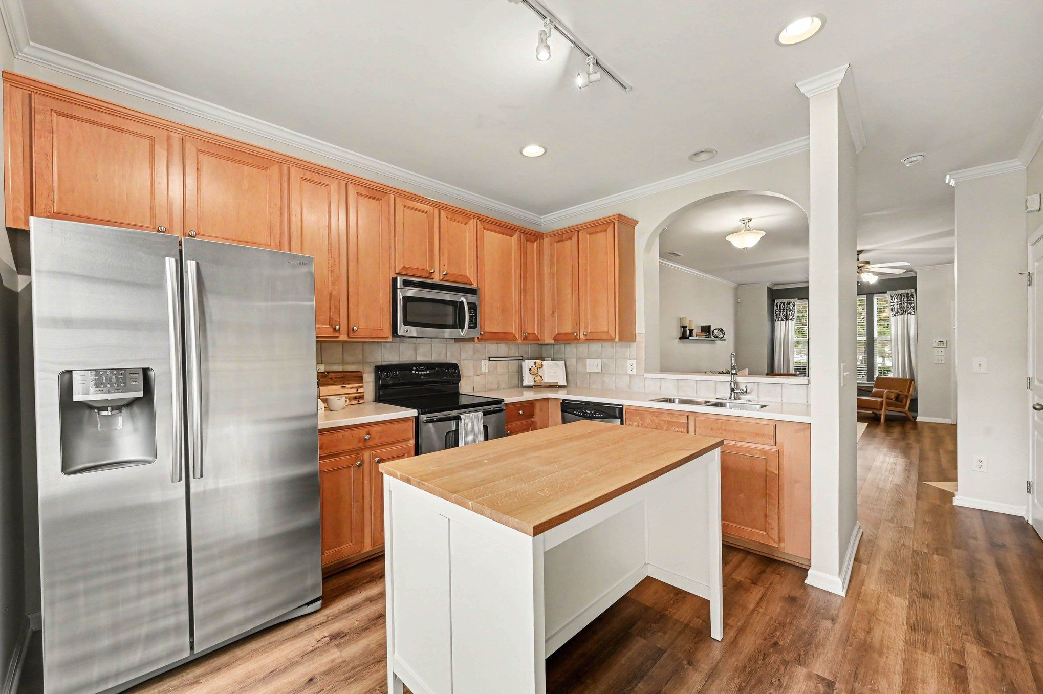 main property photo 7