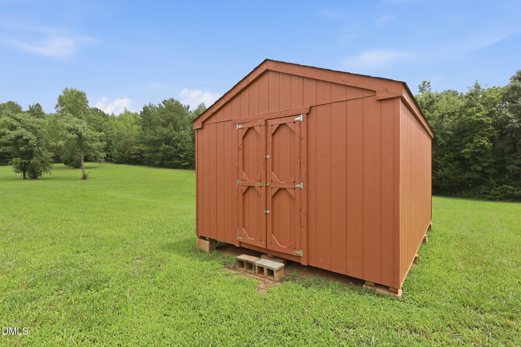 main property photo 10