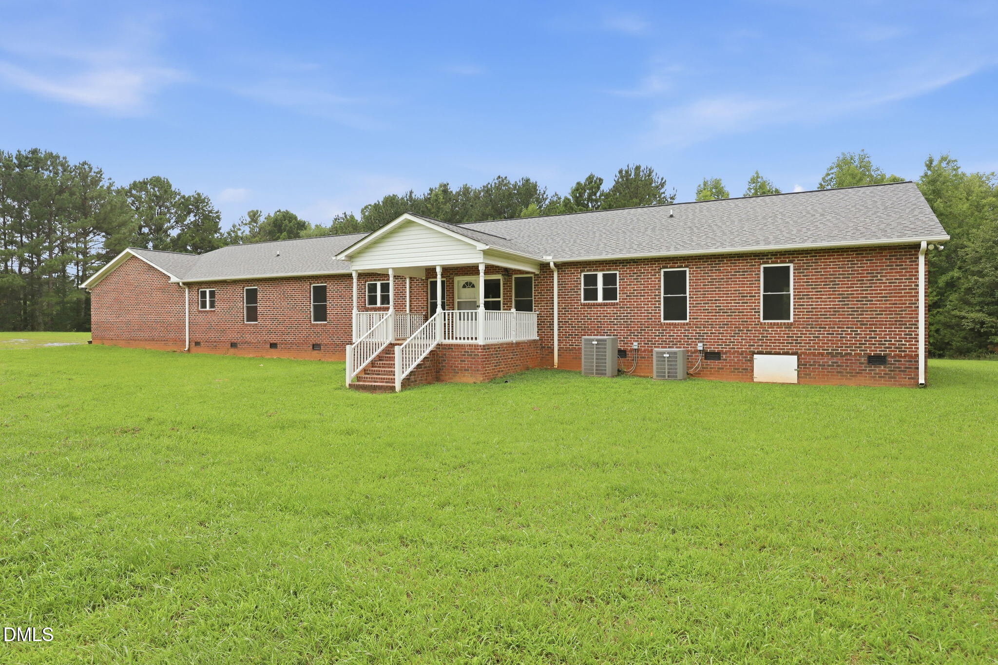 main property photo 13