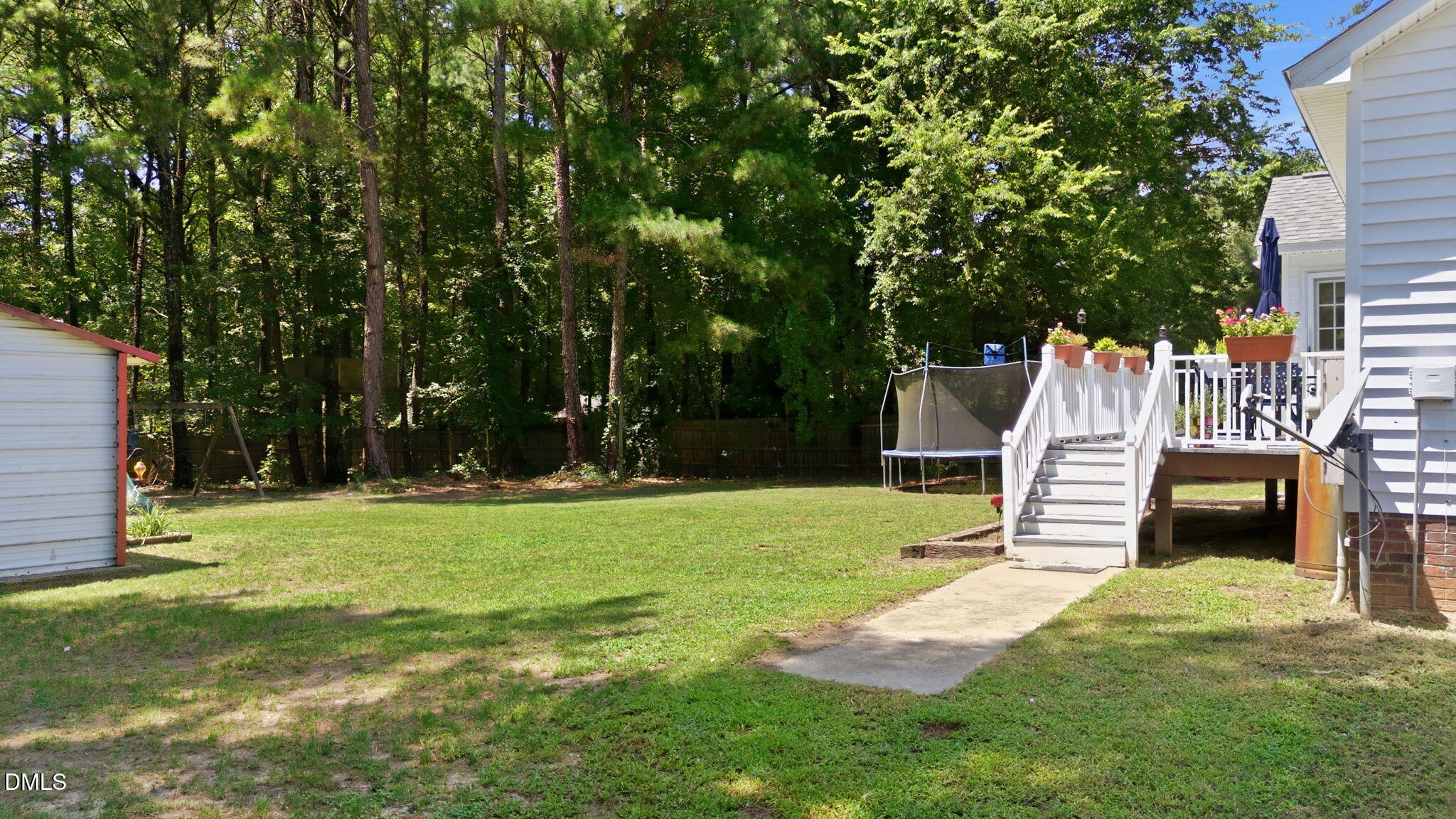 main property photo 30