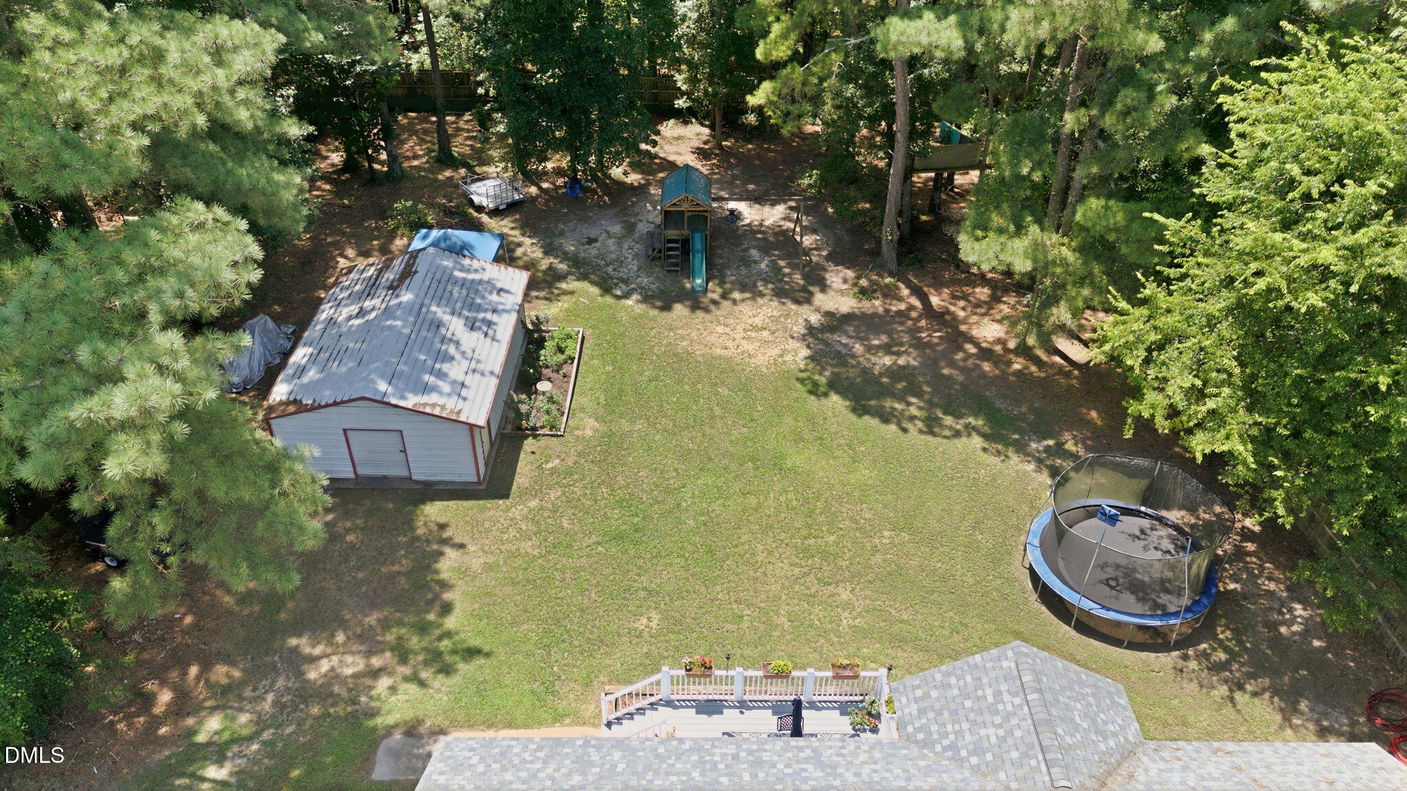 main property photo 33
