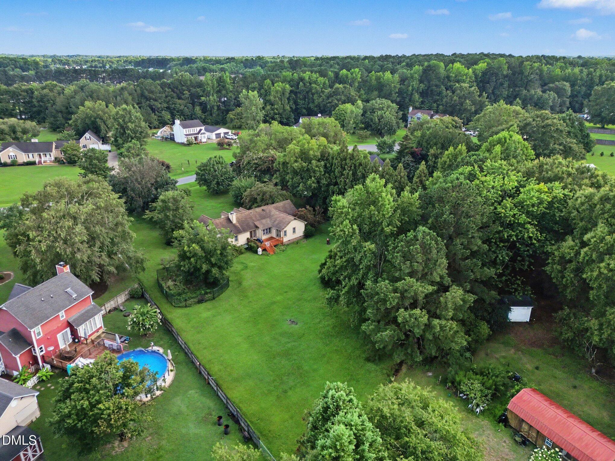 main property photo 28