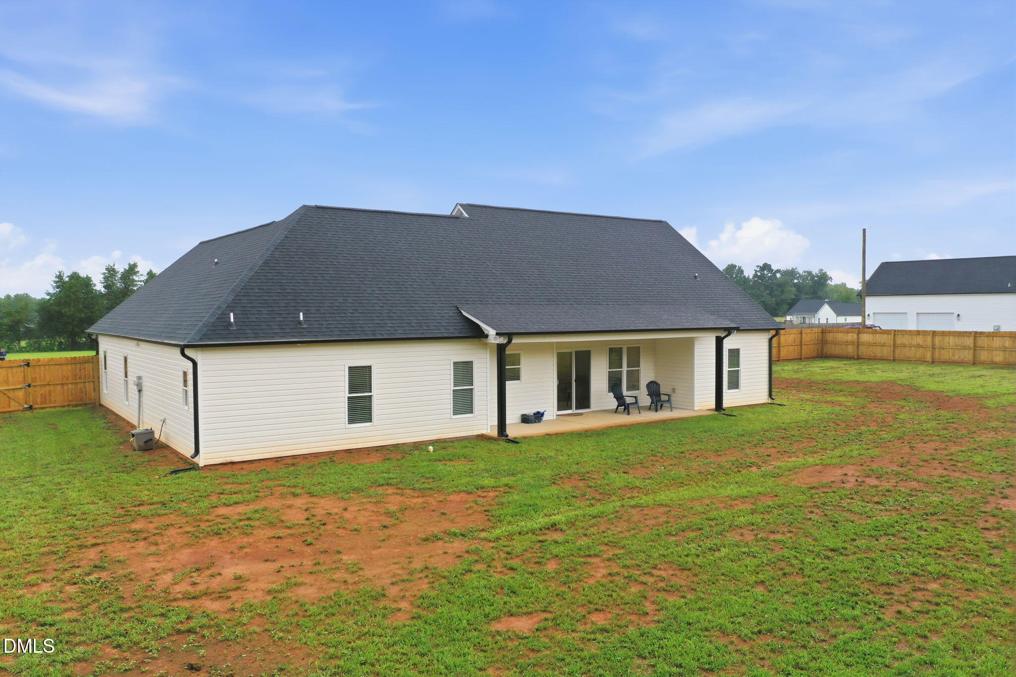 main property photo 23