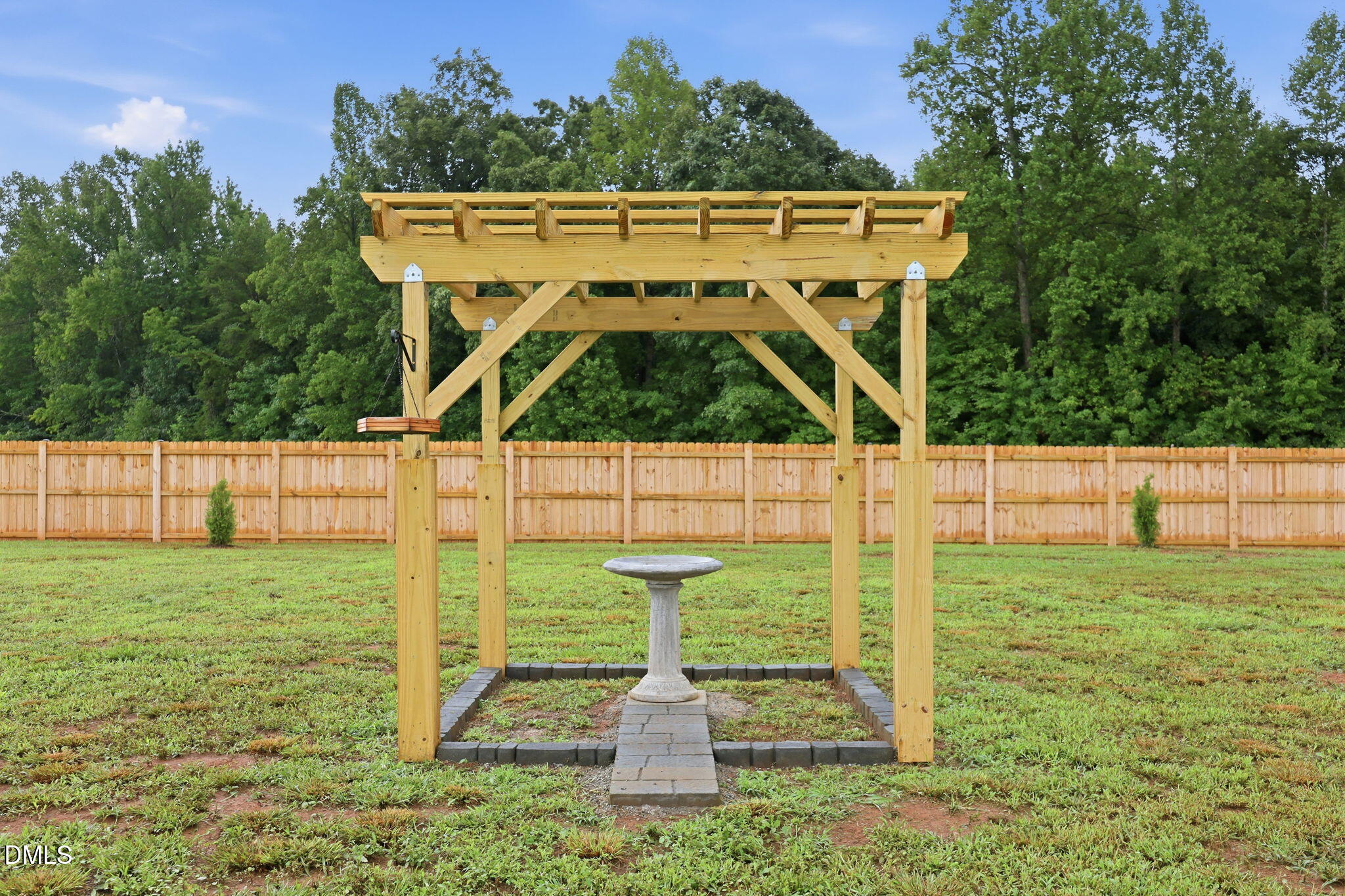 main property photo 26