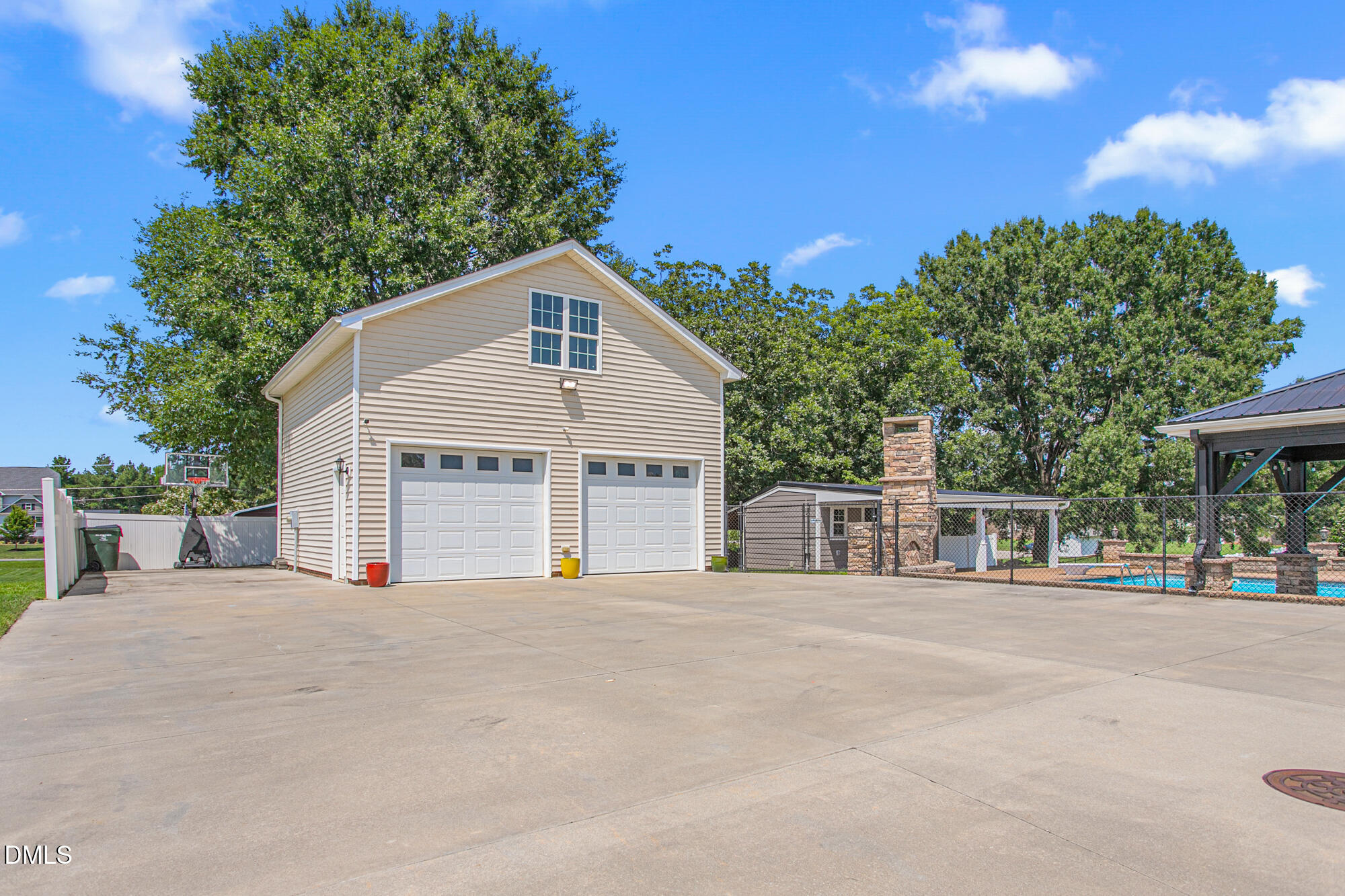 main property photo 44