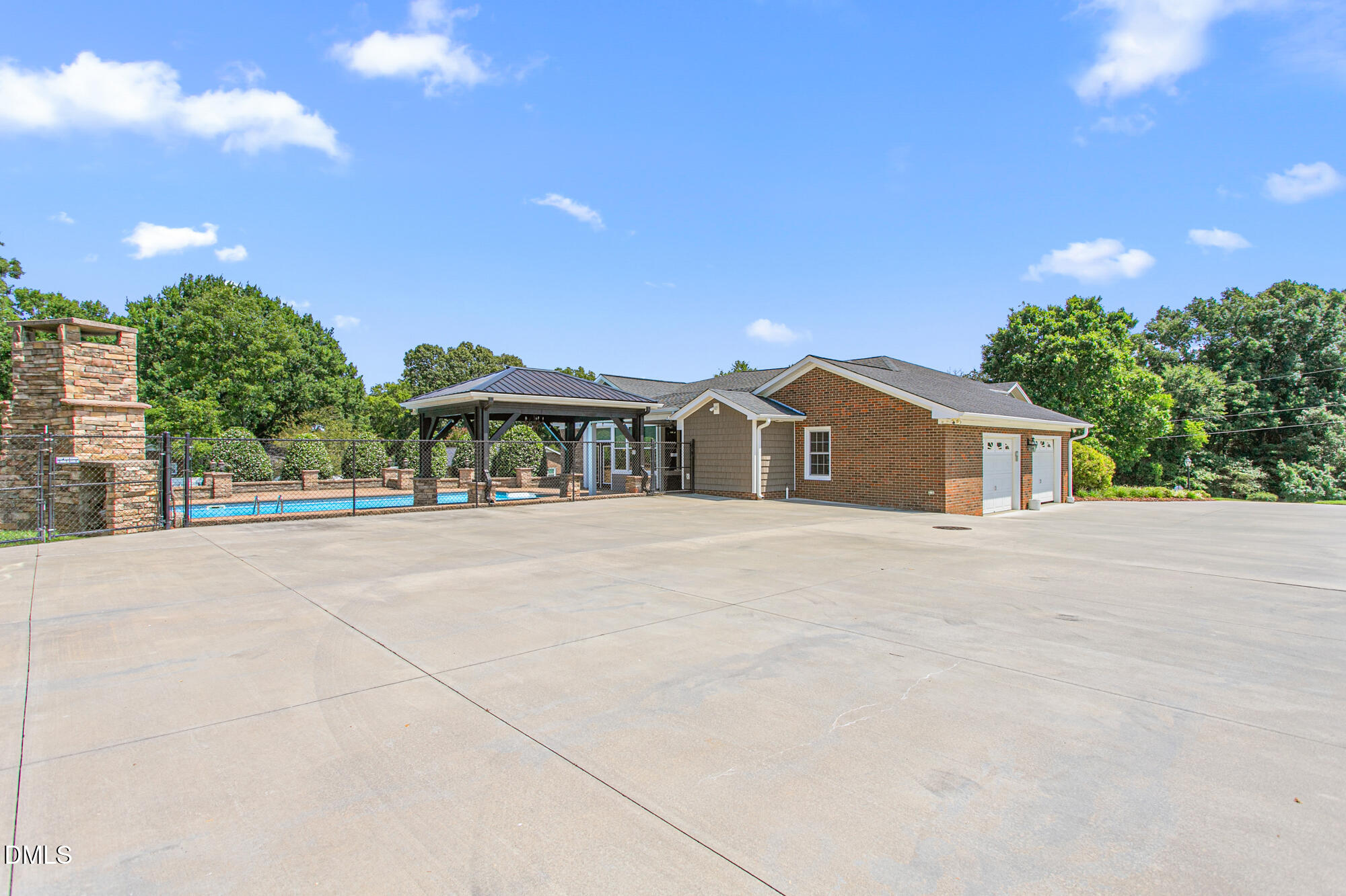 main property photo 47
