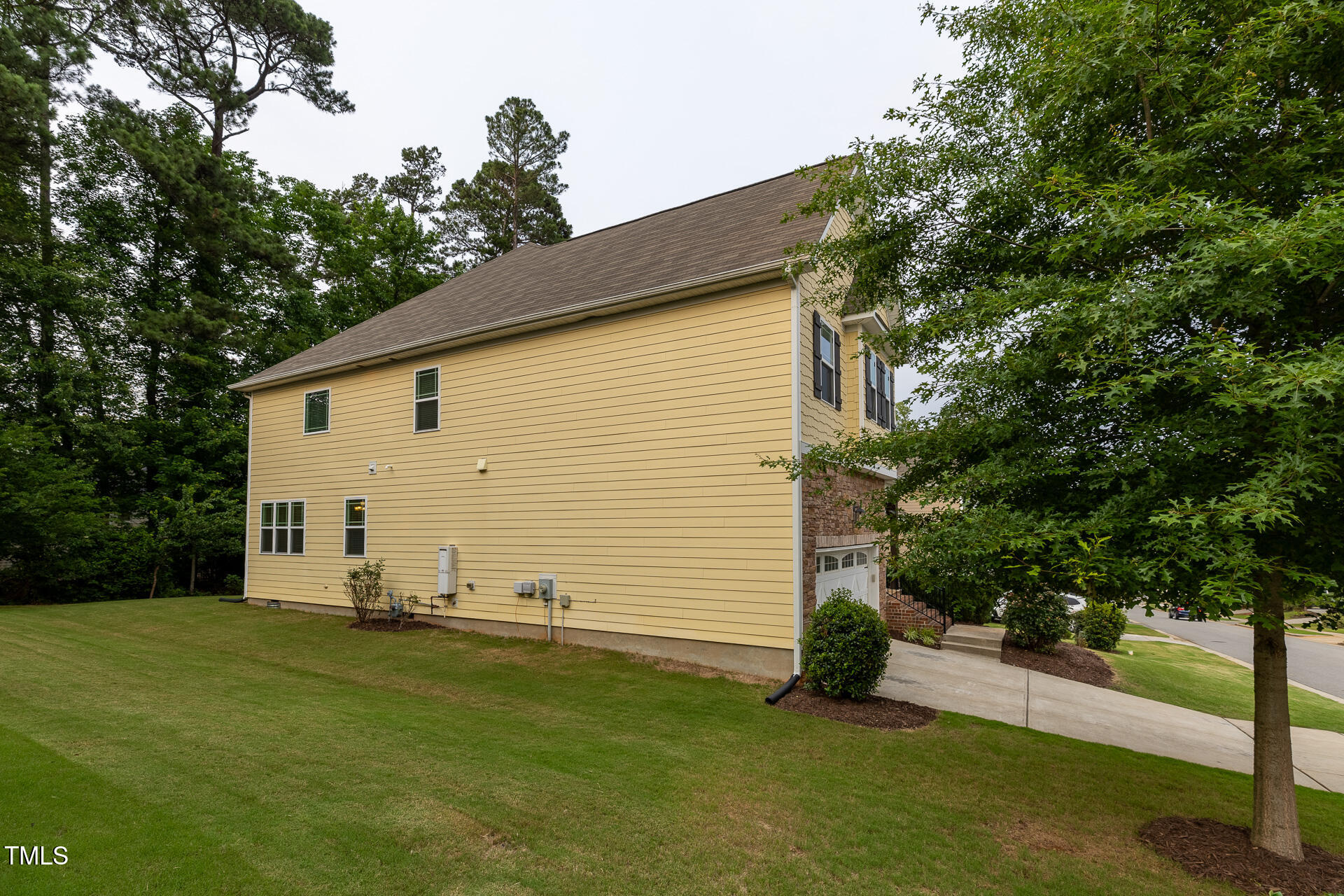 main property photo 54