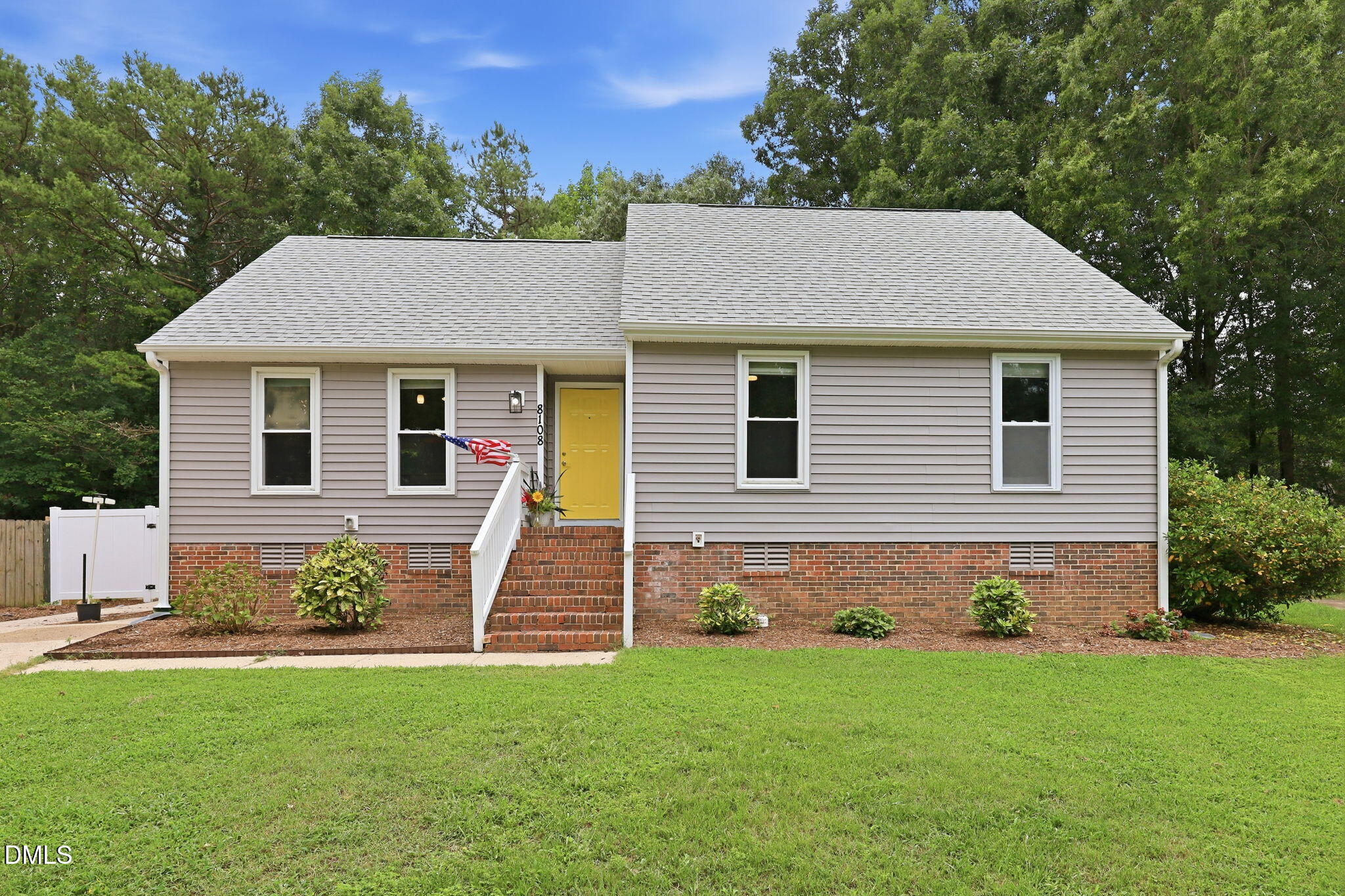main property photo 5