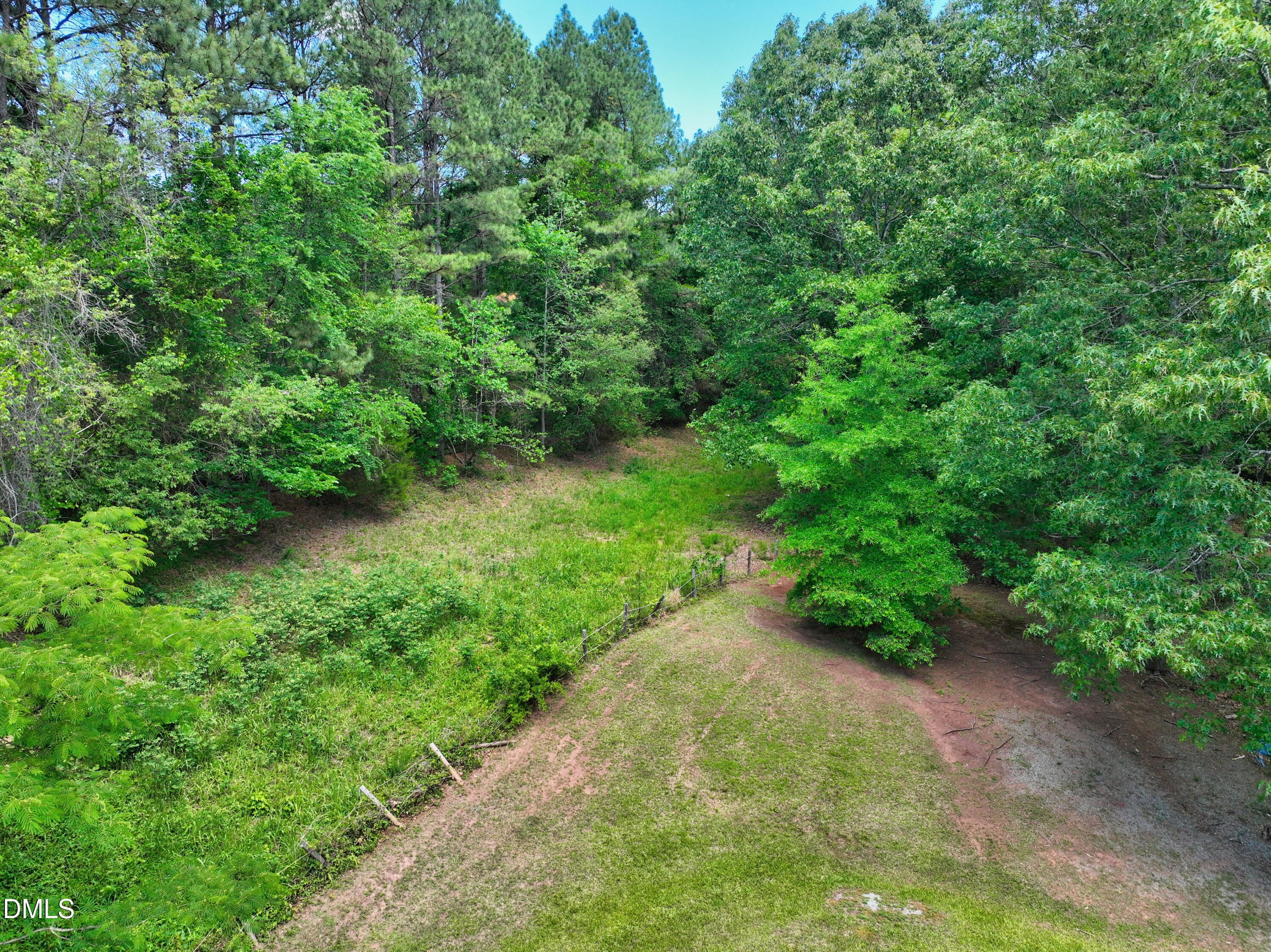 main property photo 9