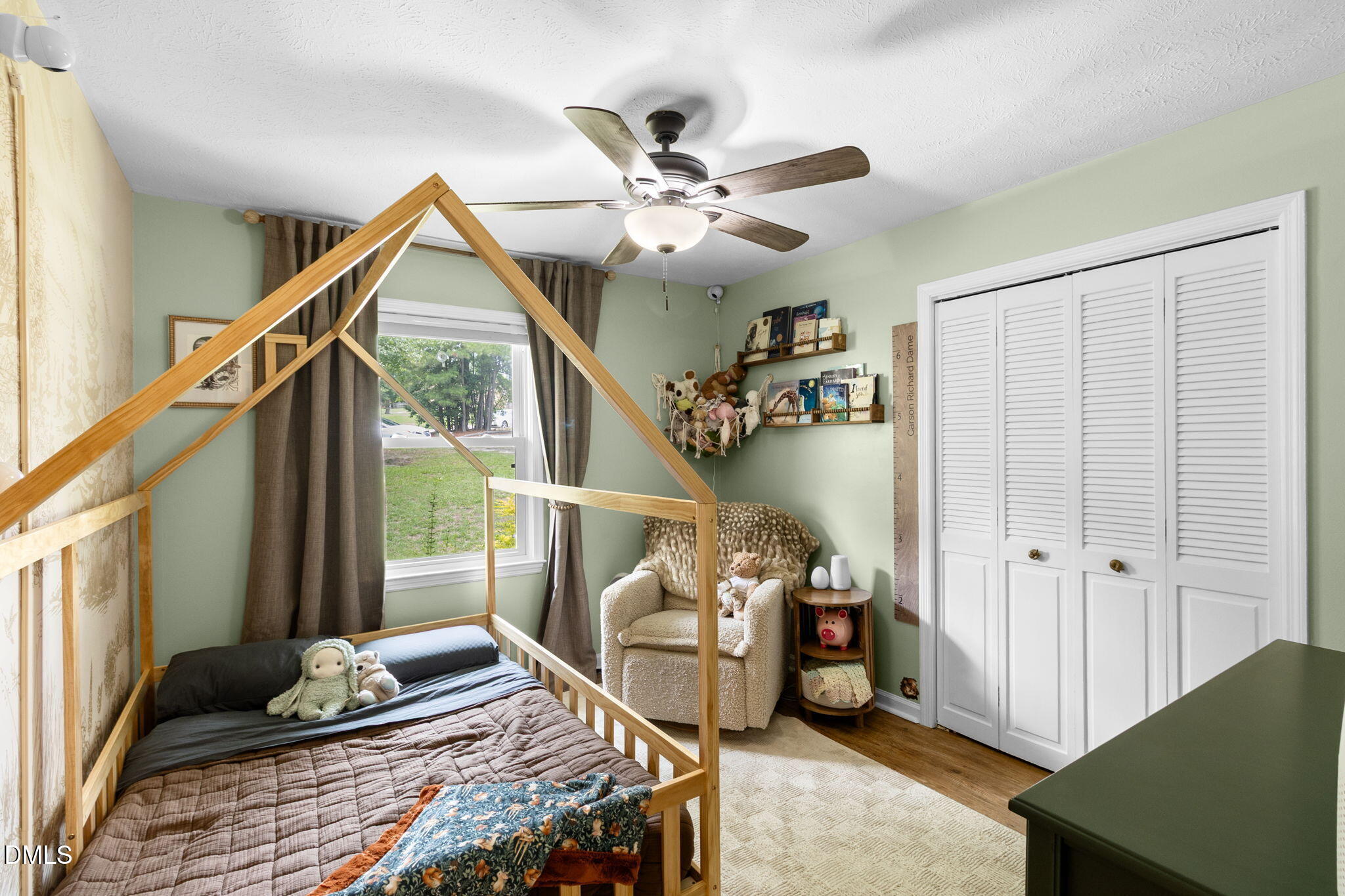 main property photo 17
