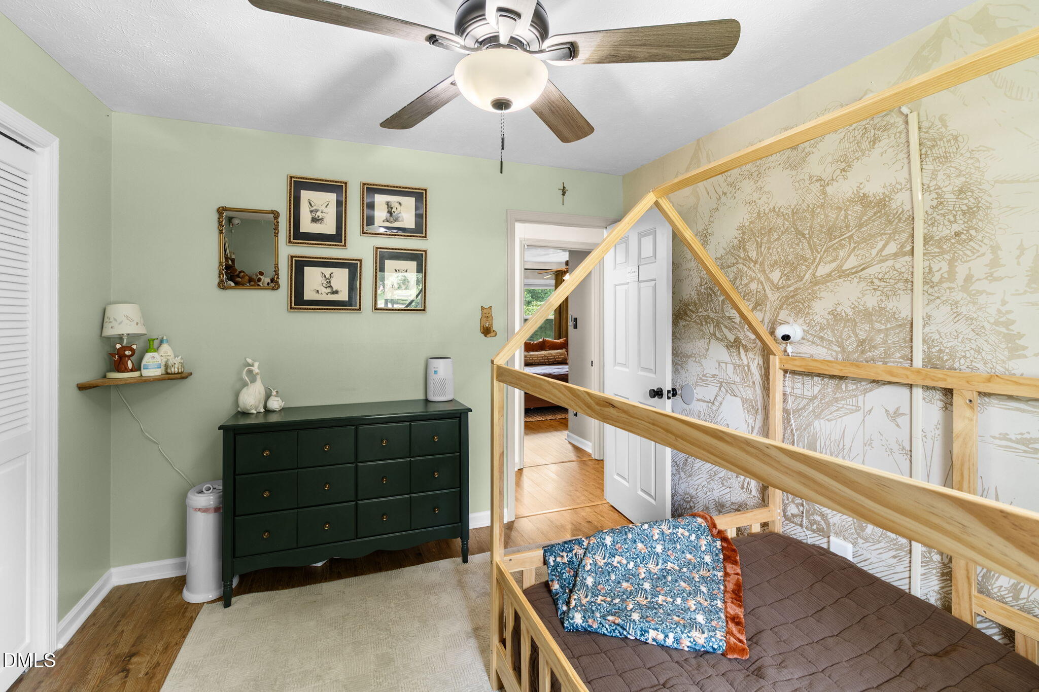 main property photo 18