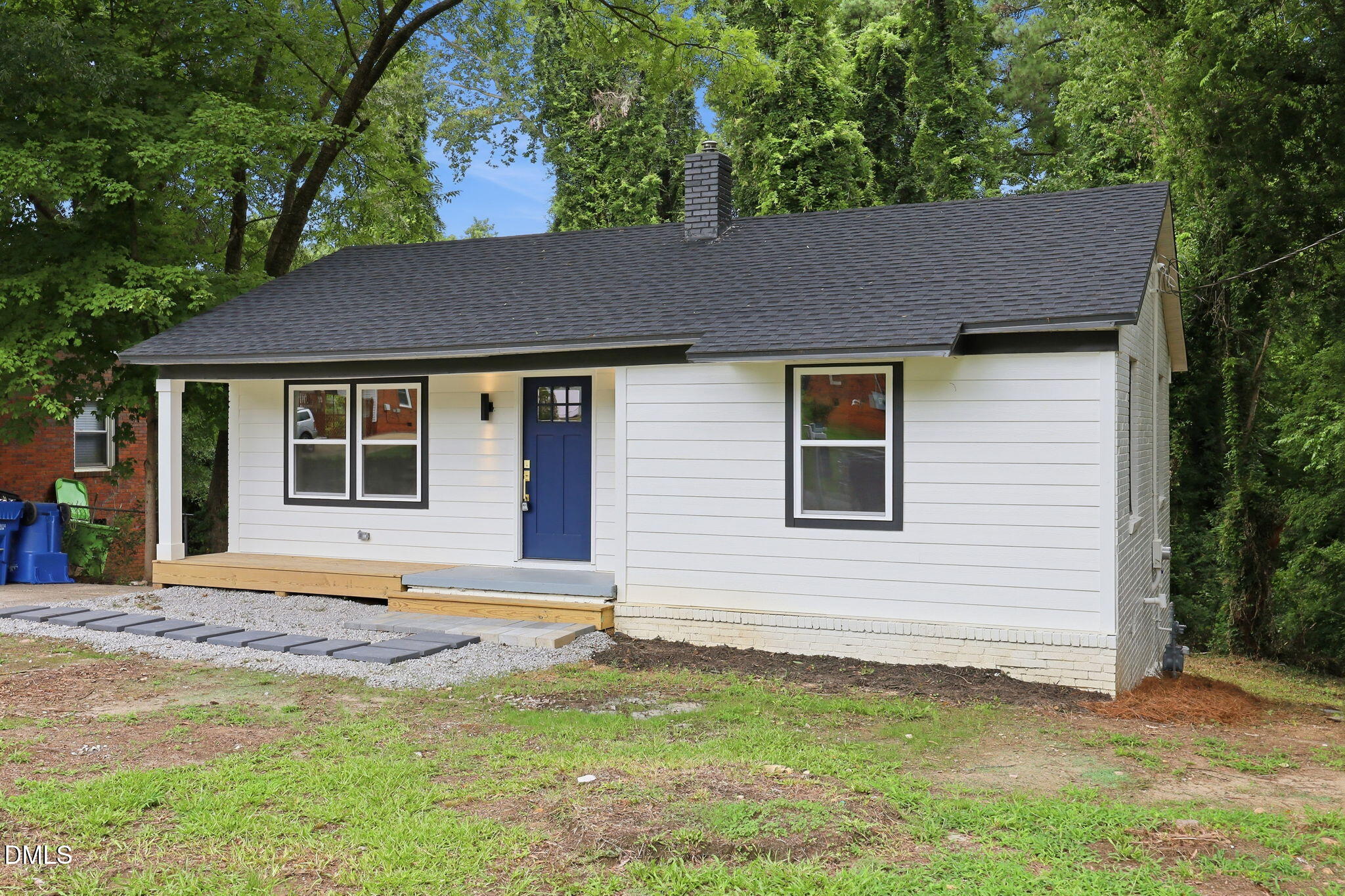 main property photo 7
