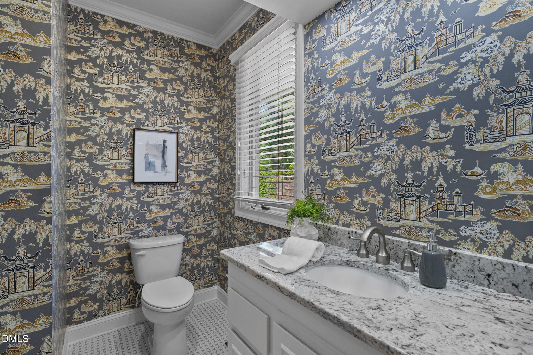 main property photo 18