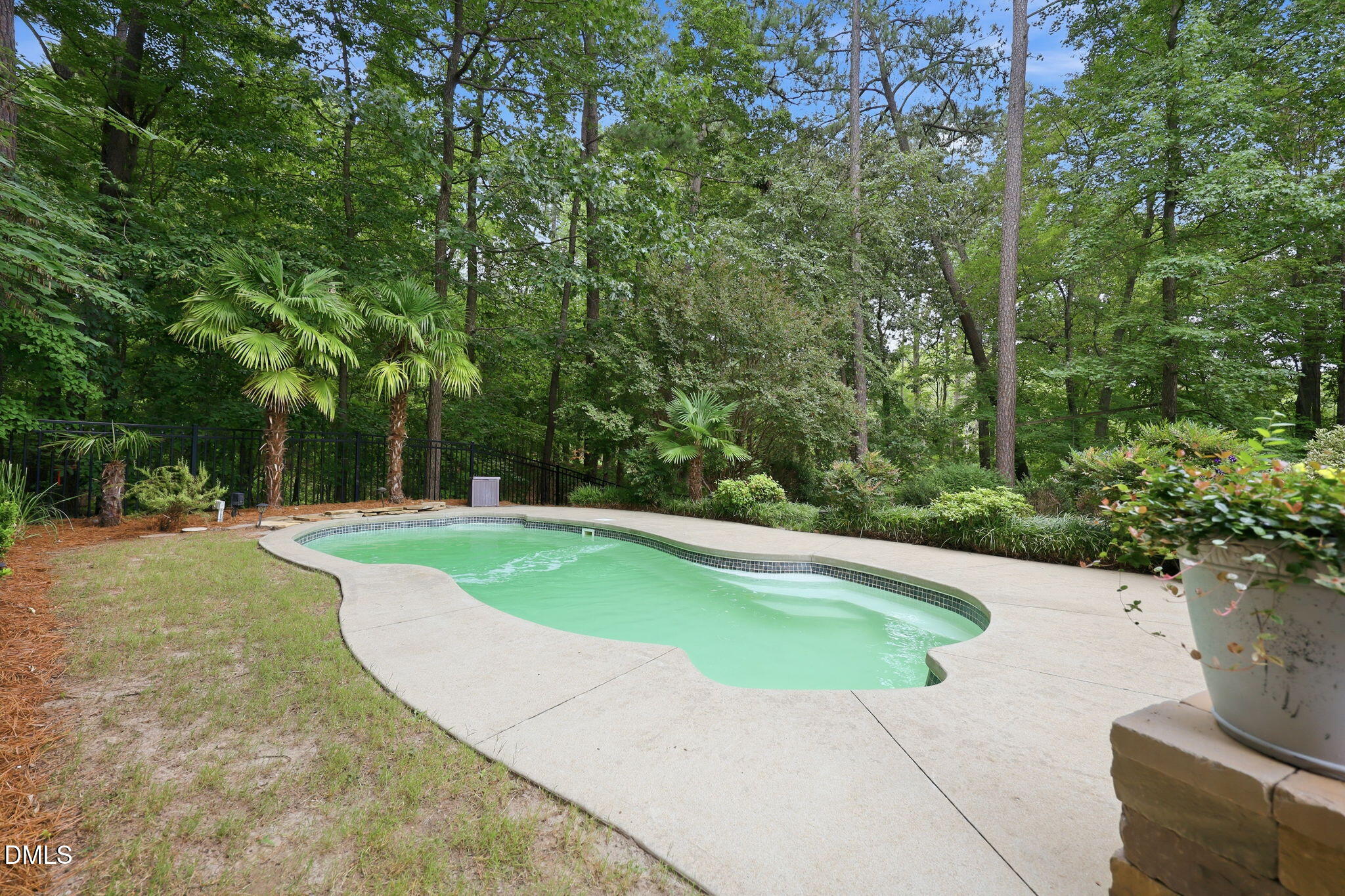 main property photo 46