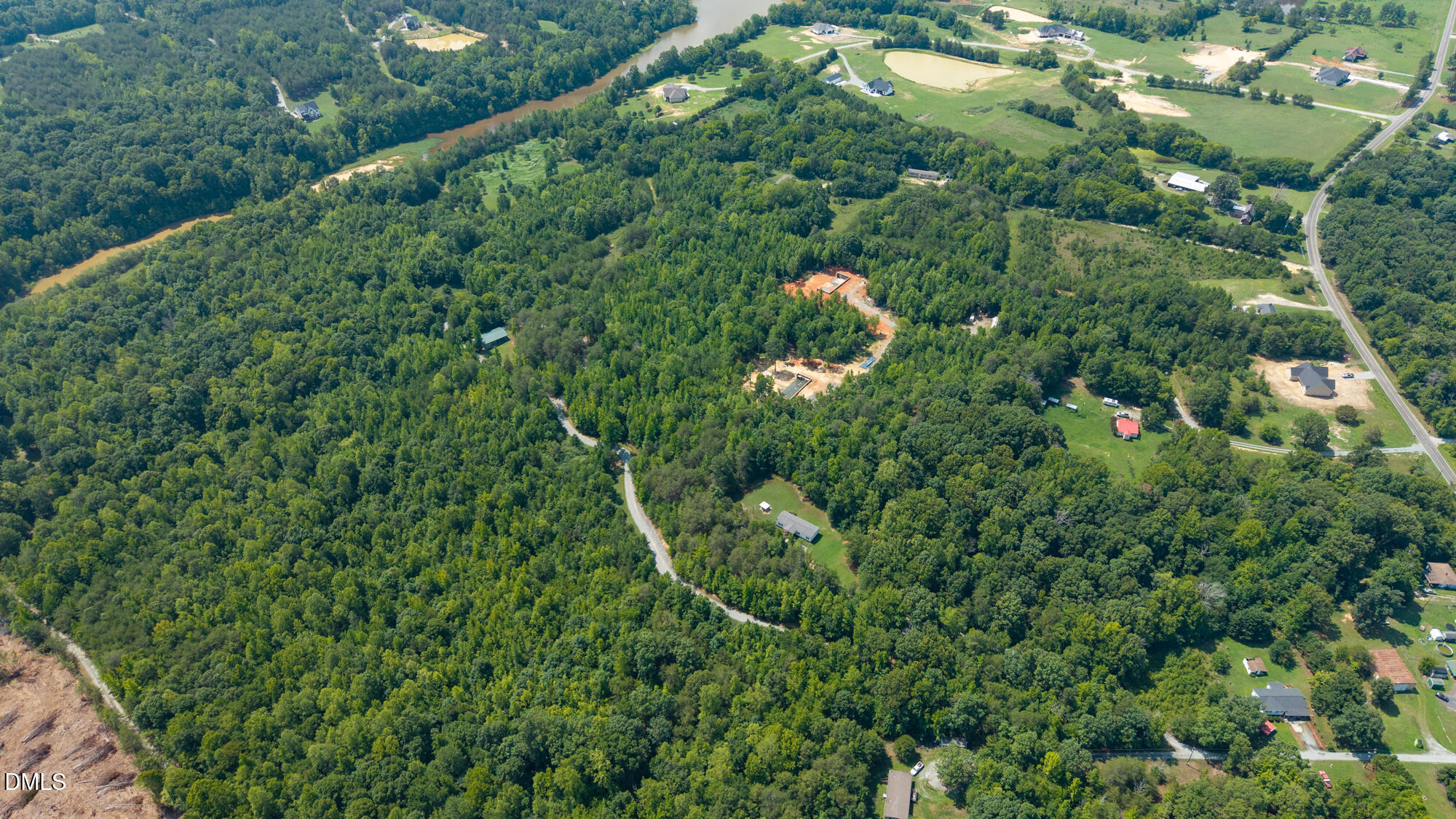 main property photo 40