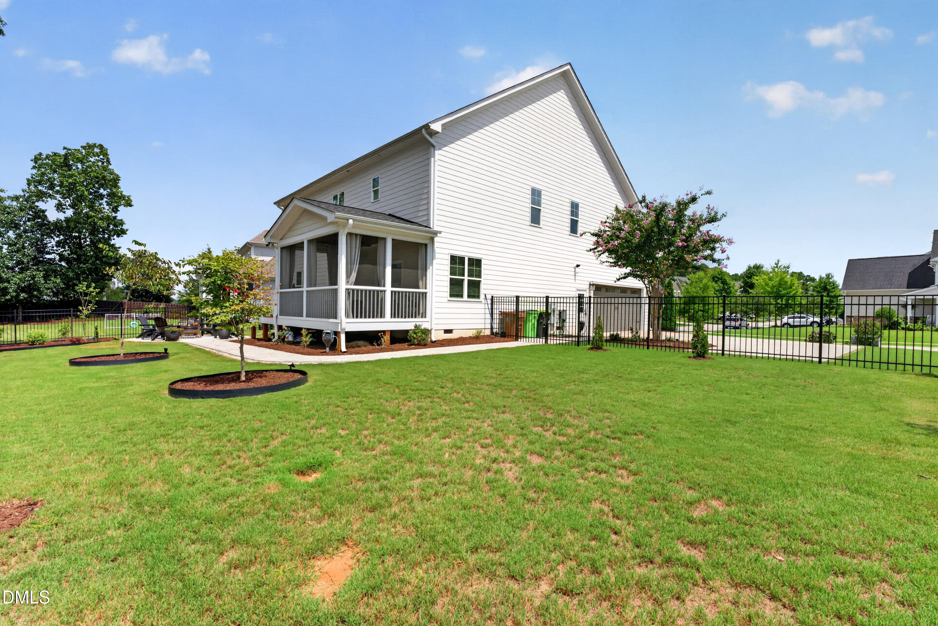 main property photo 42