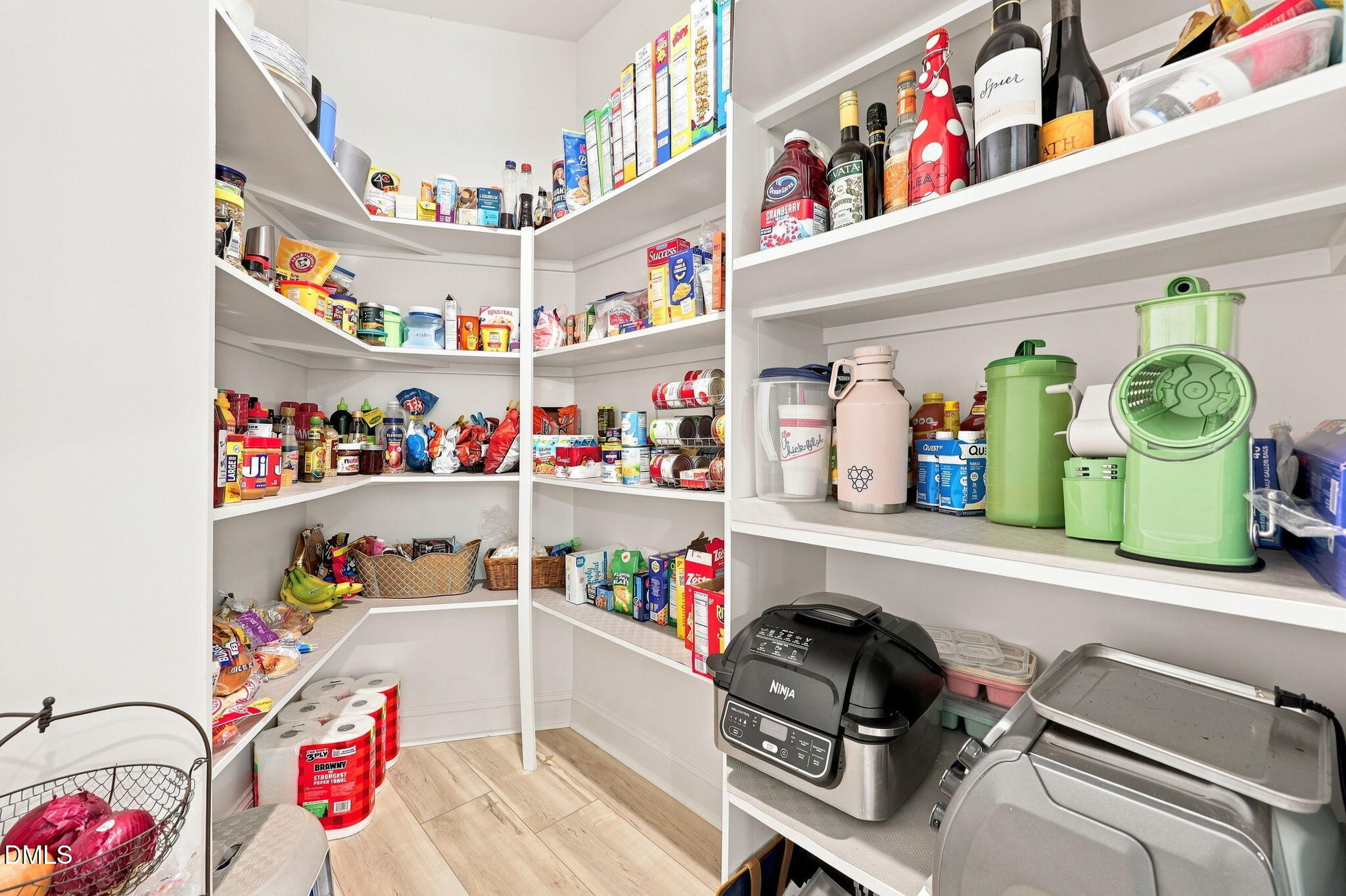 main property photo 19