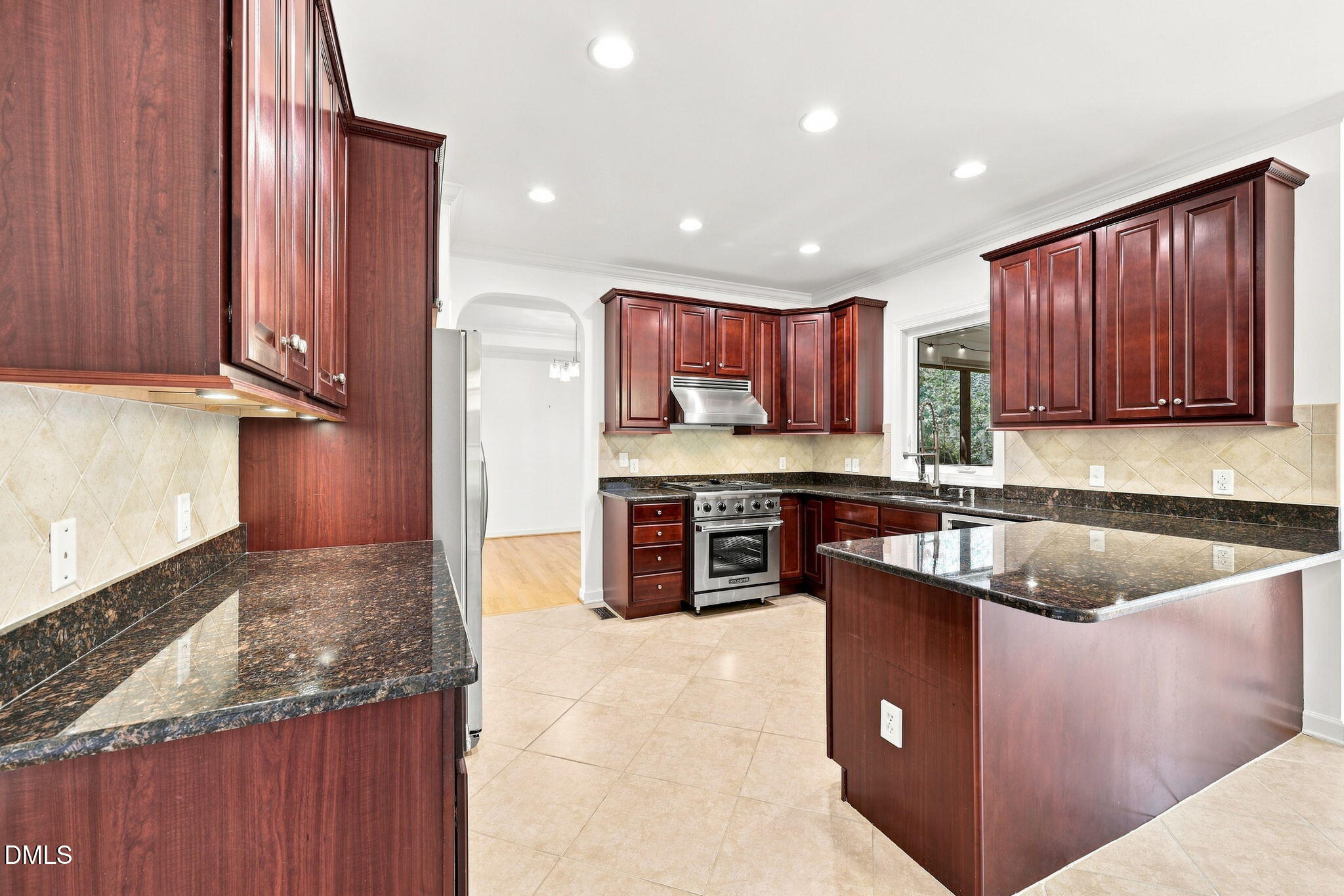 main property photo 14