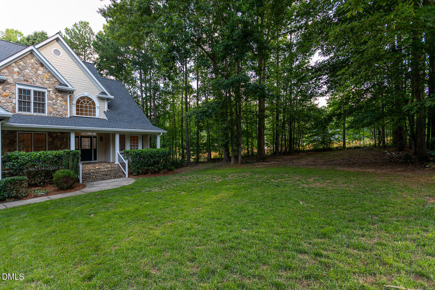 main property photo 29