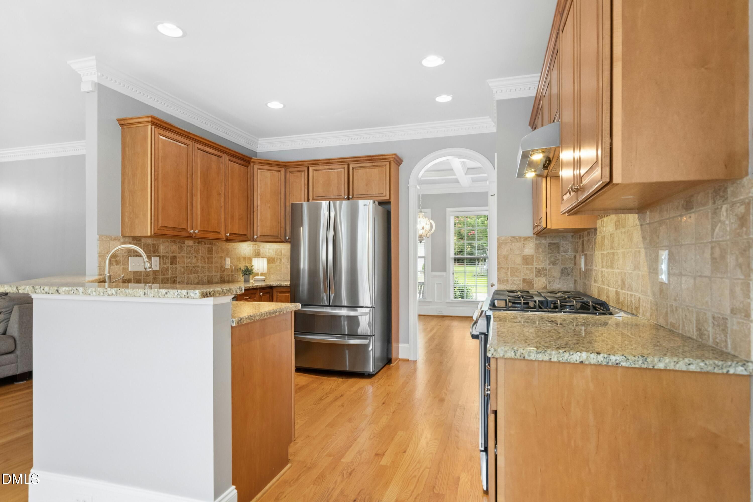 main property photo 13