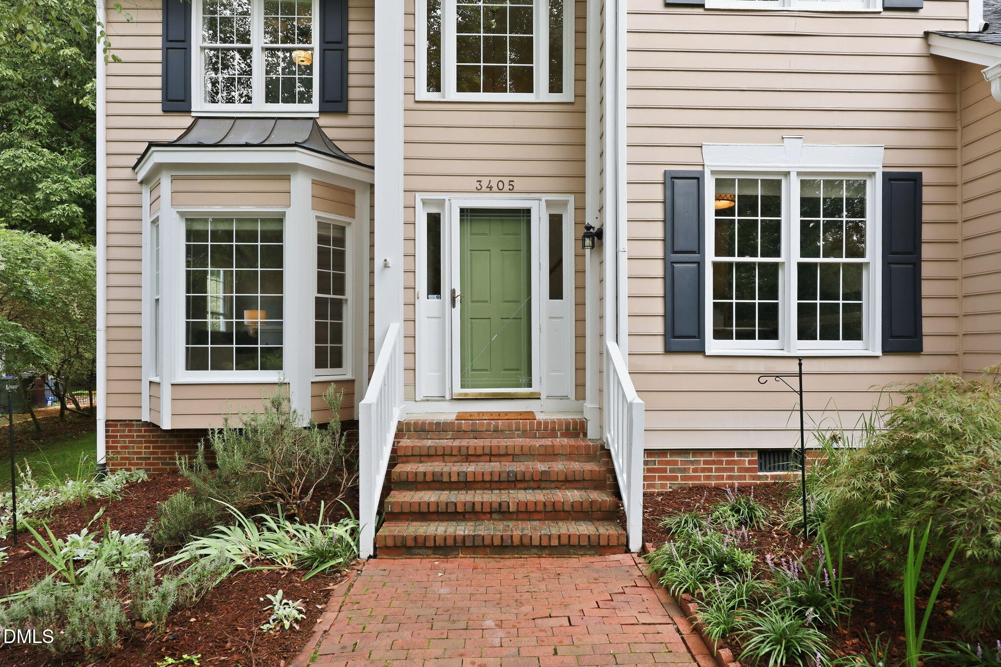 main property photo 2