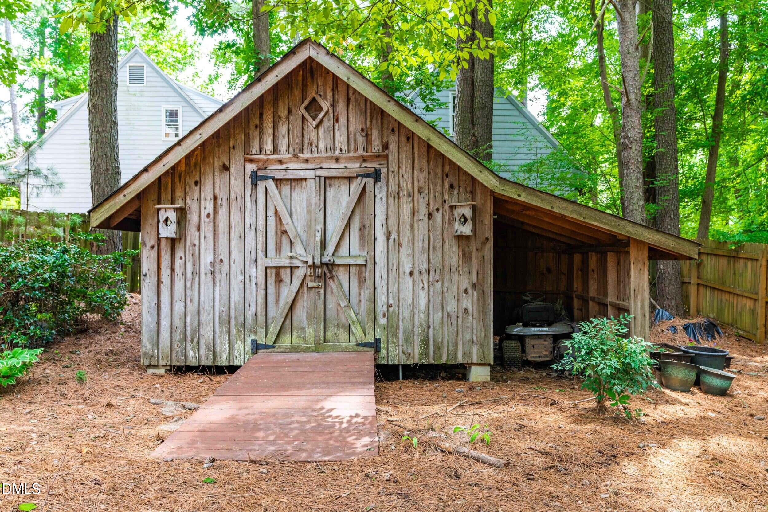 main property photo 39