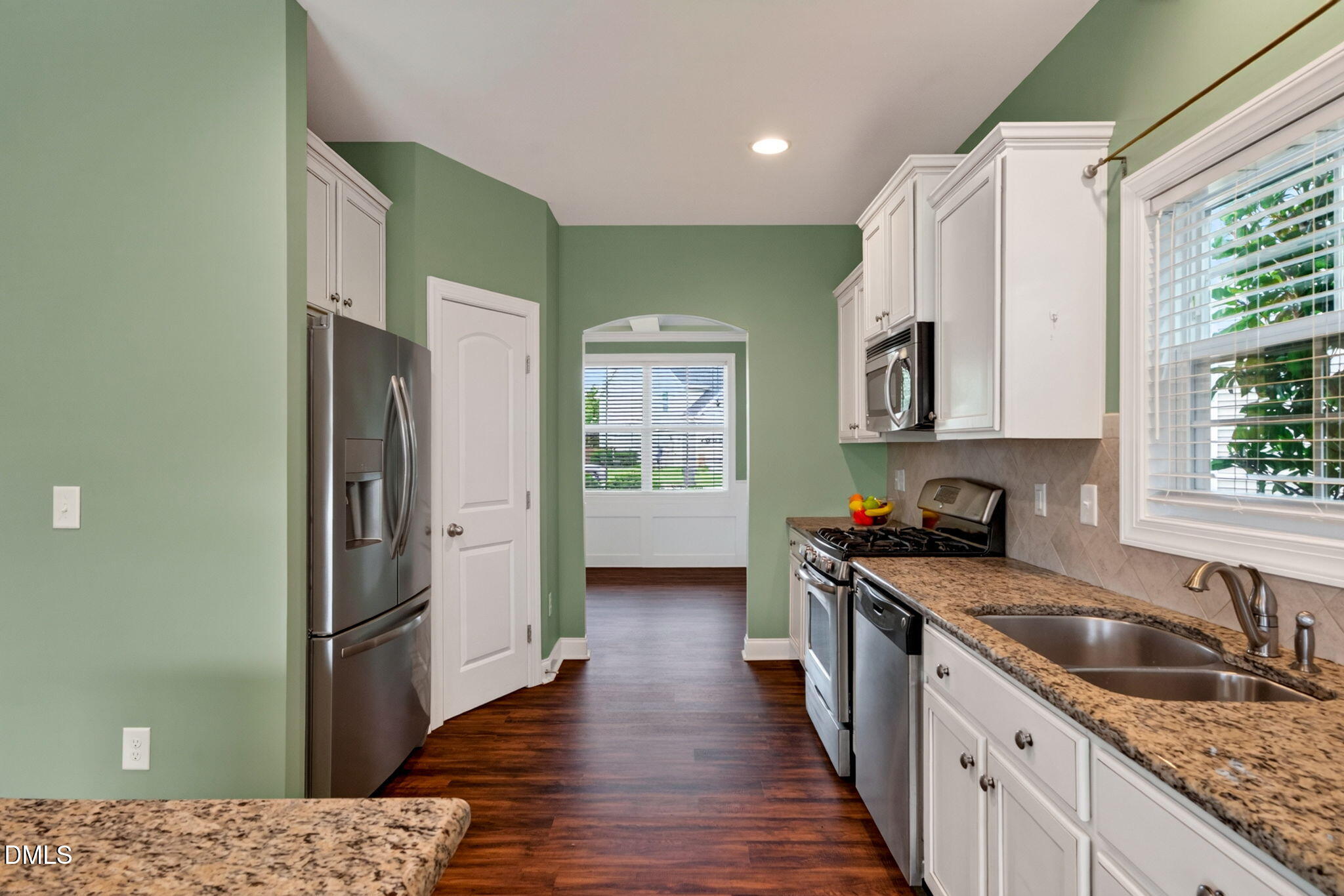 main property photo 5