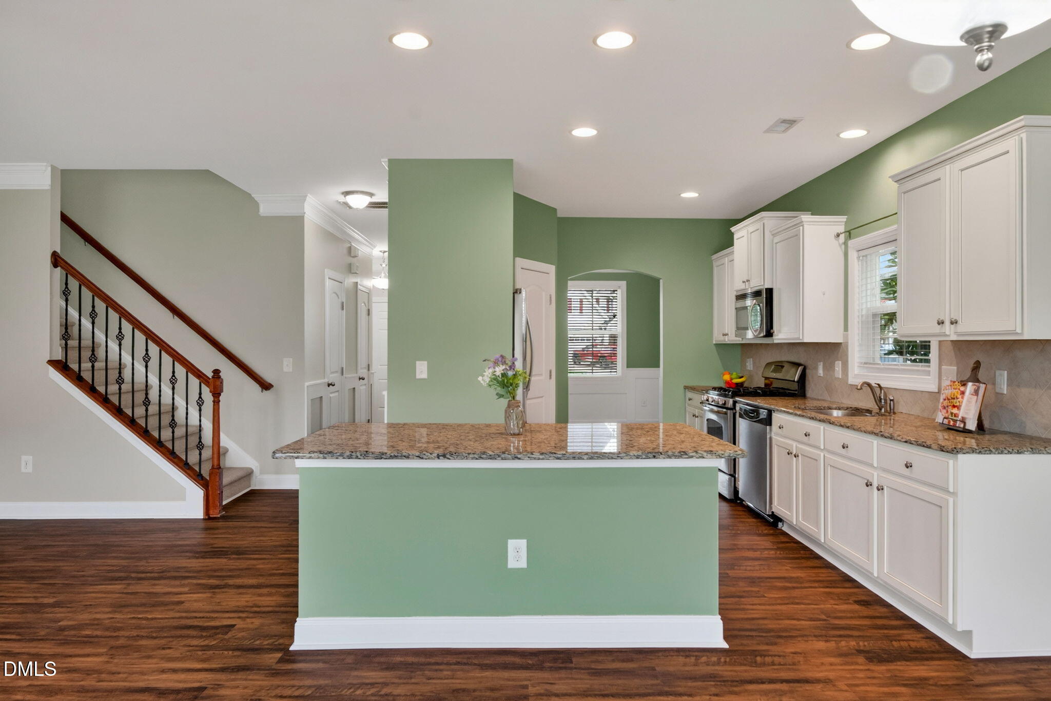main property photo 7