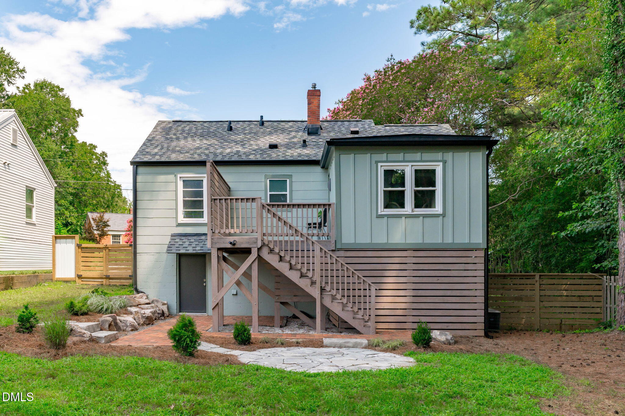 main property photo 33