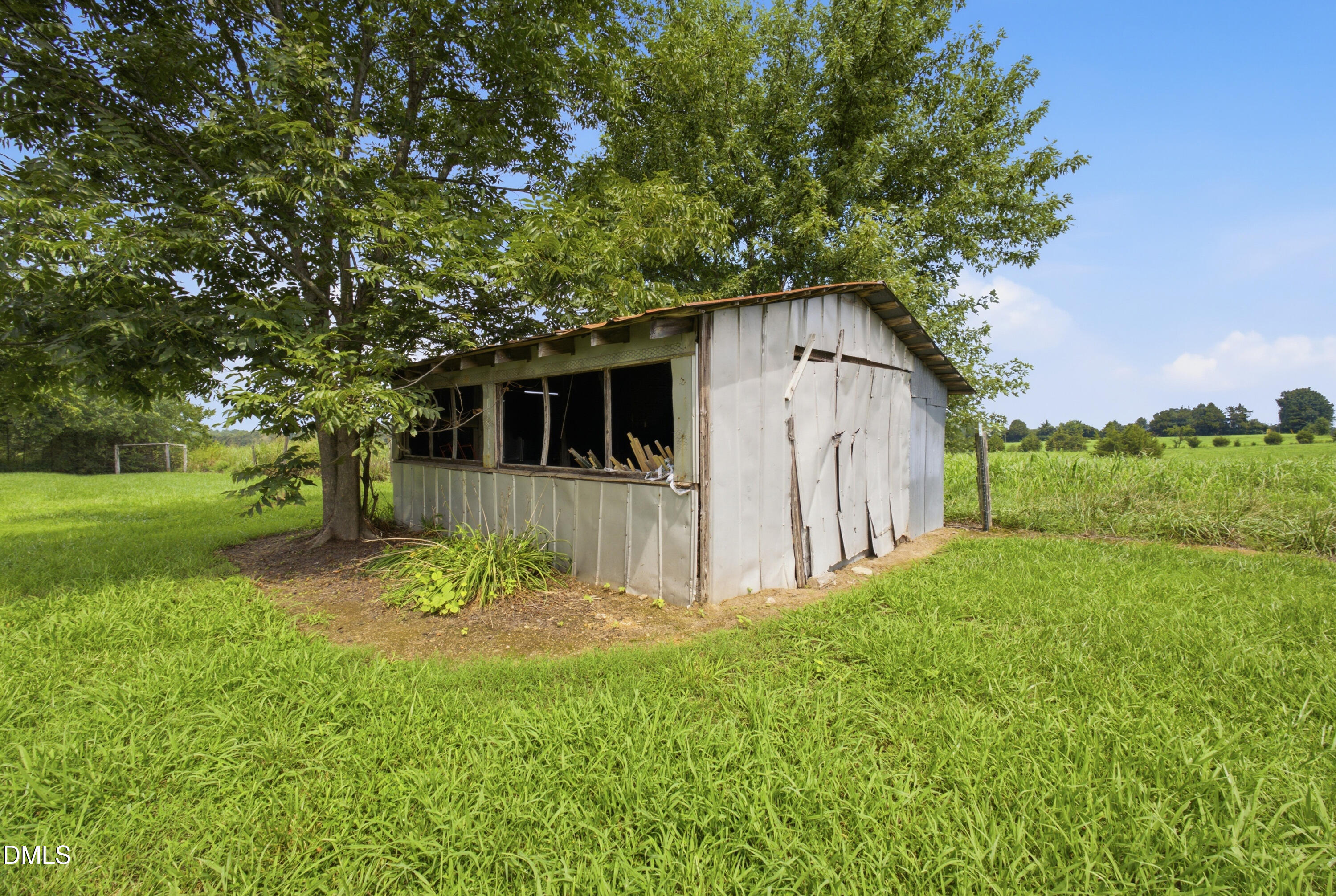 main property photo 34