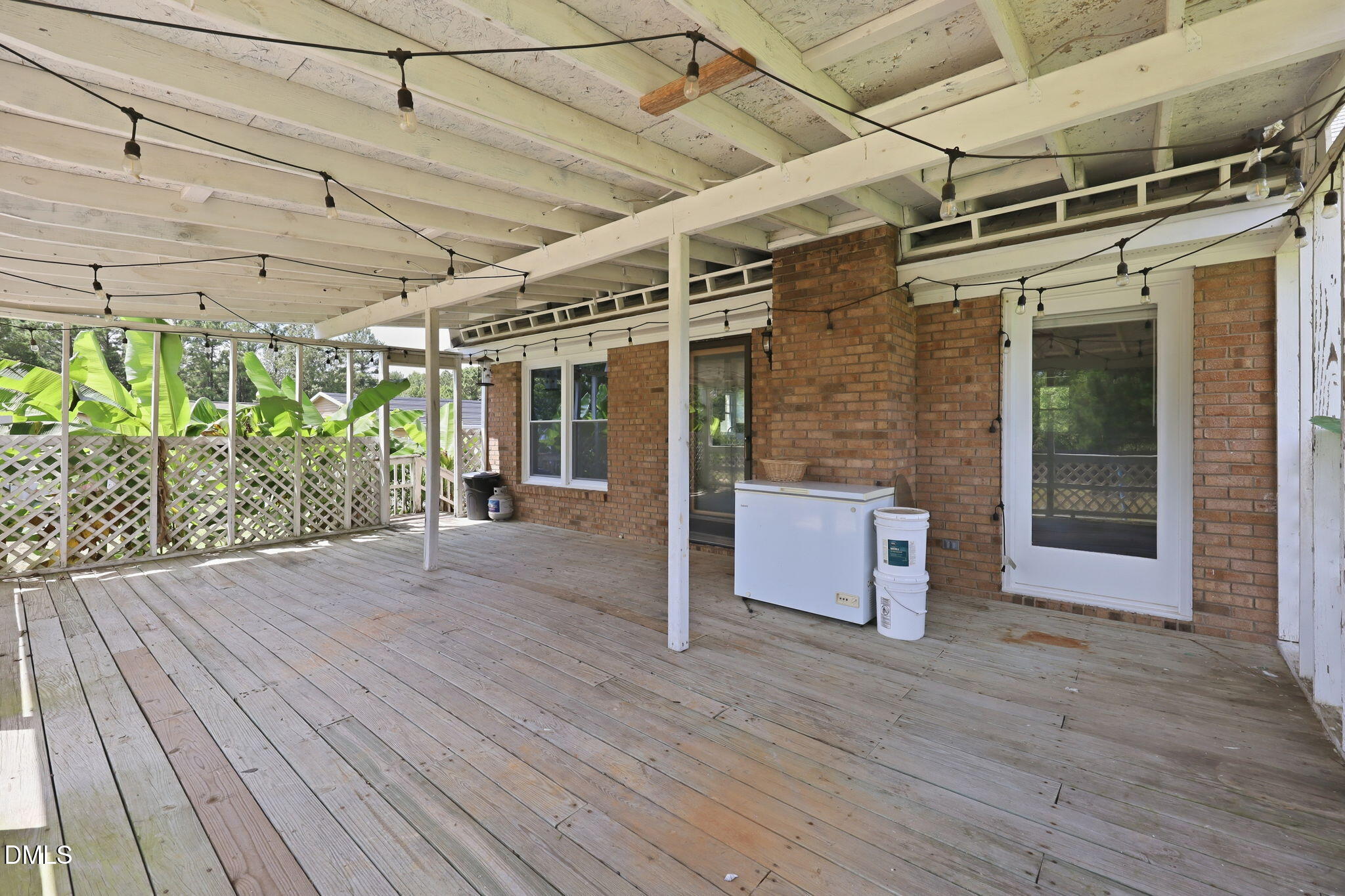 main property photo 37
