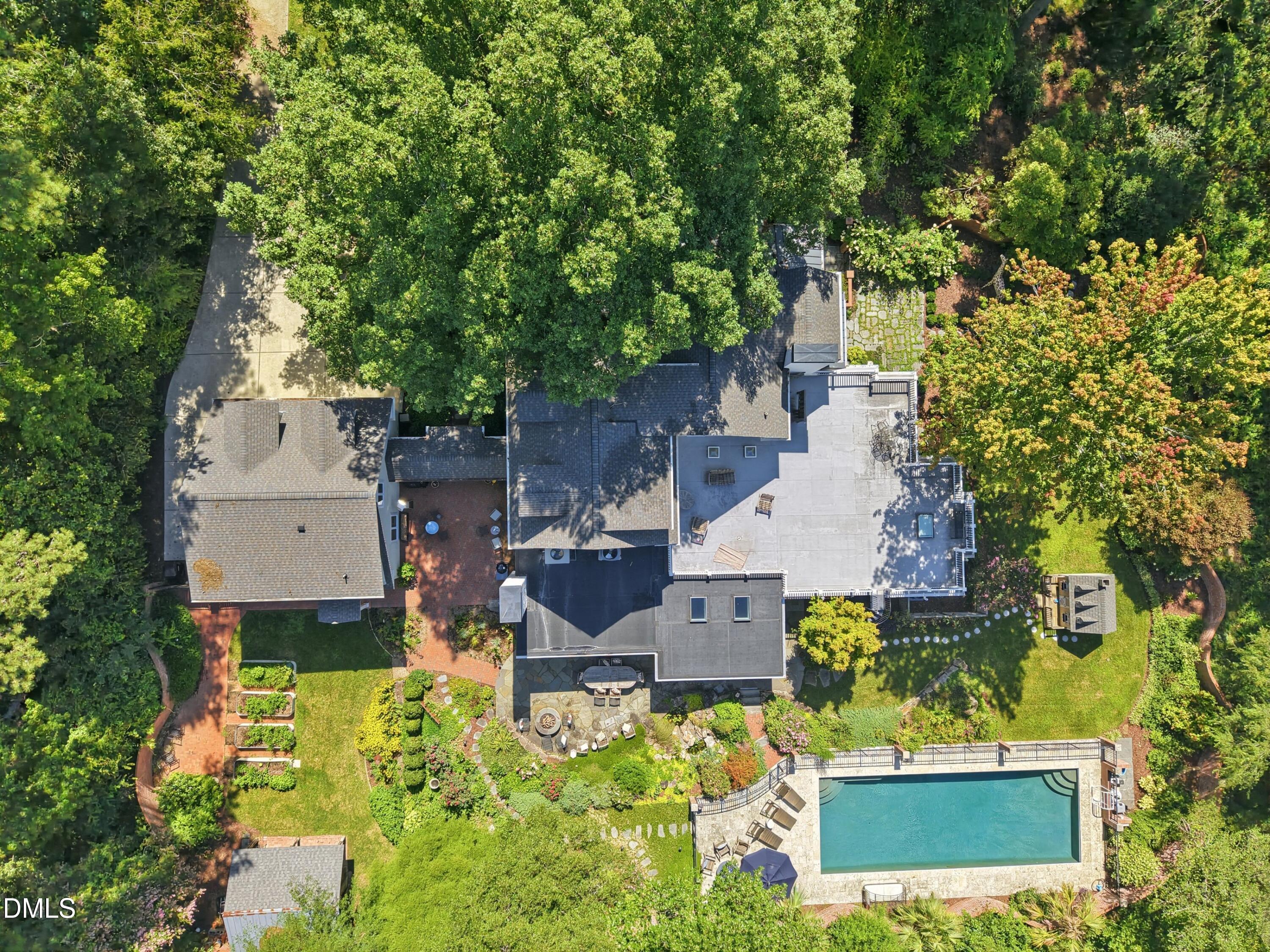 main property photo 79