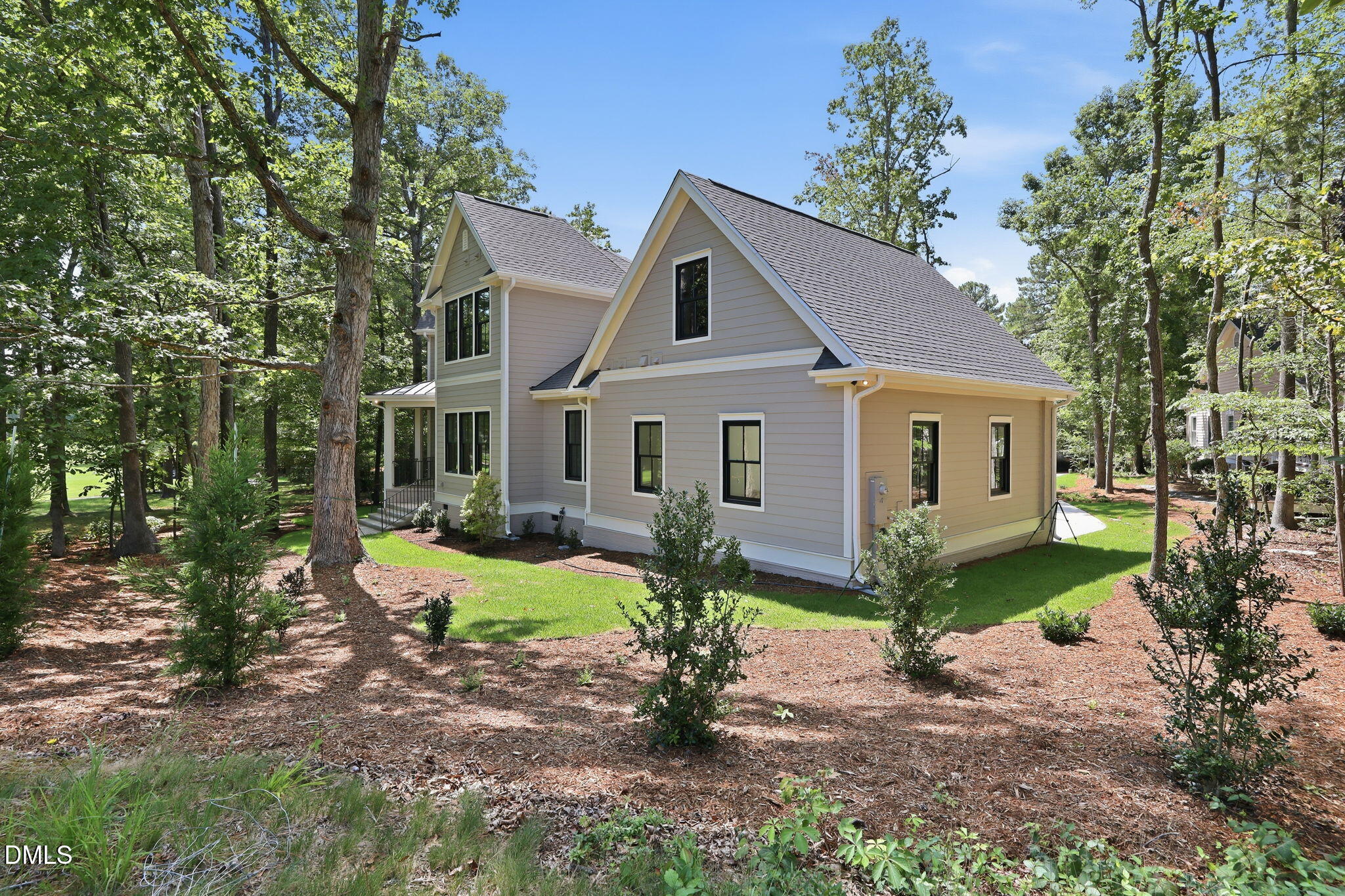 main property photo 50