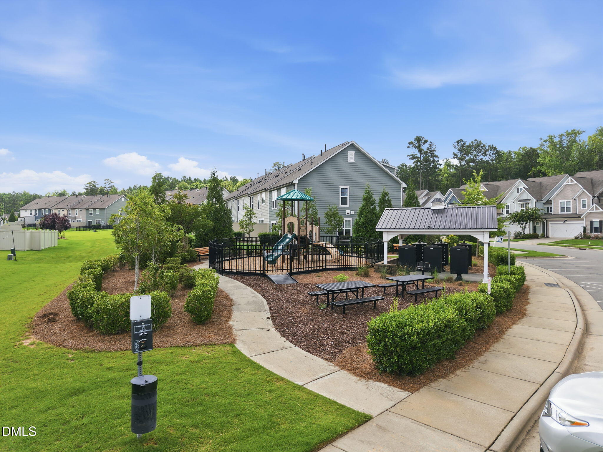 main property photo 49