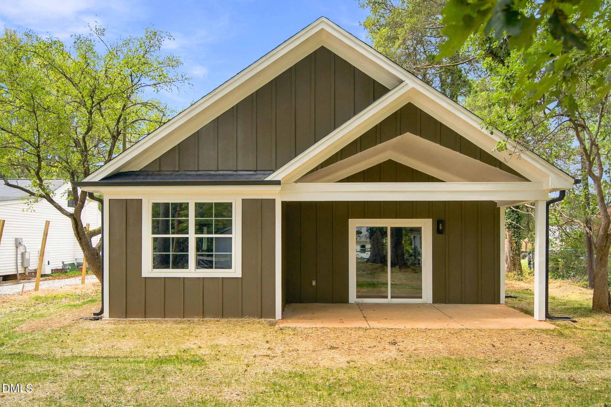 main property photo 30