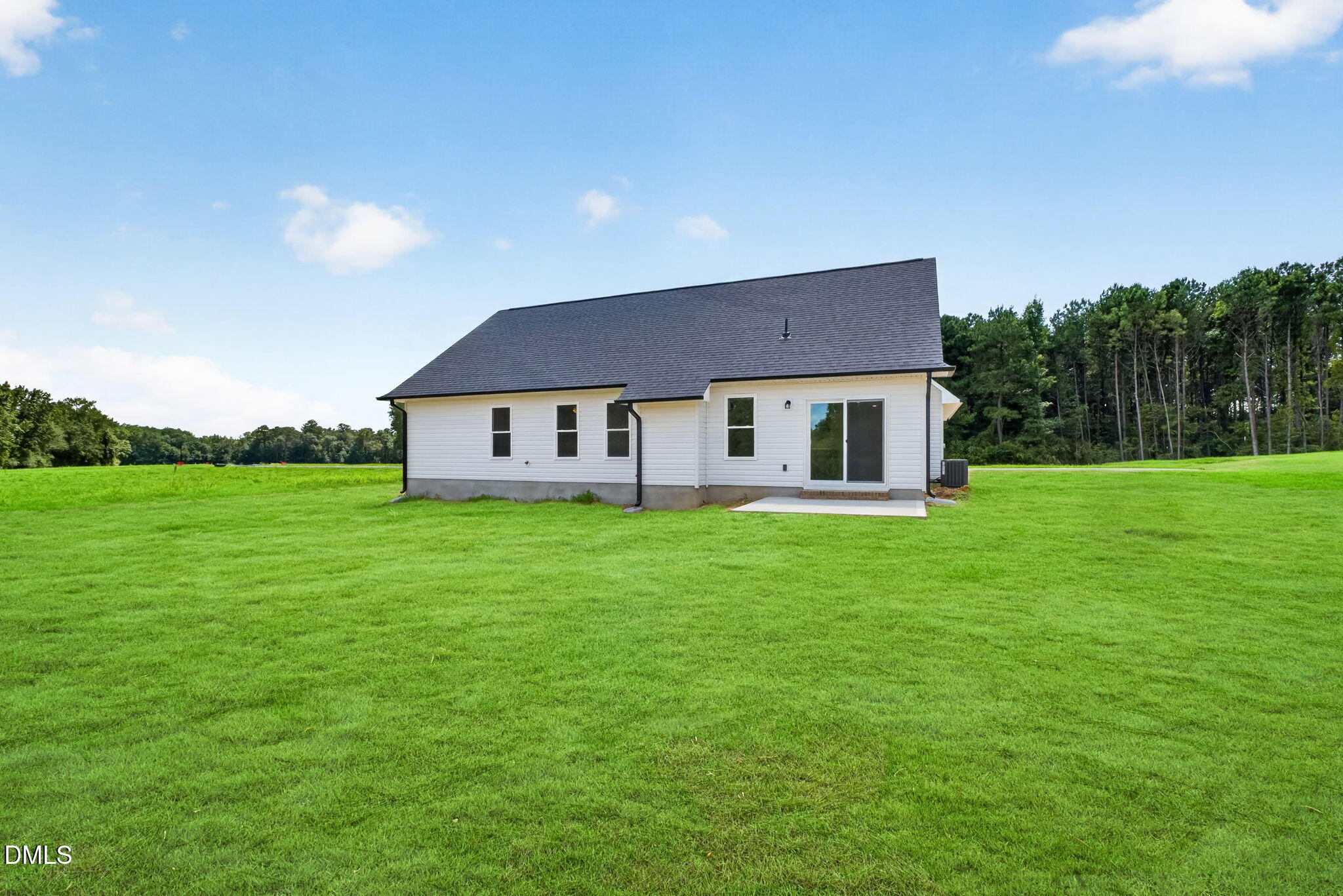 main property photo 40
