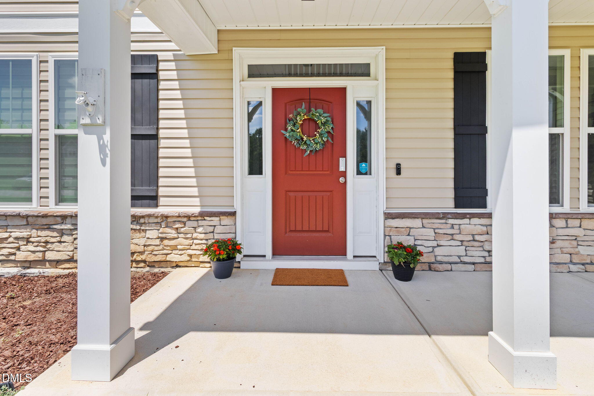 main property photo 9