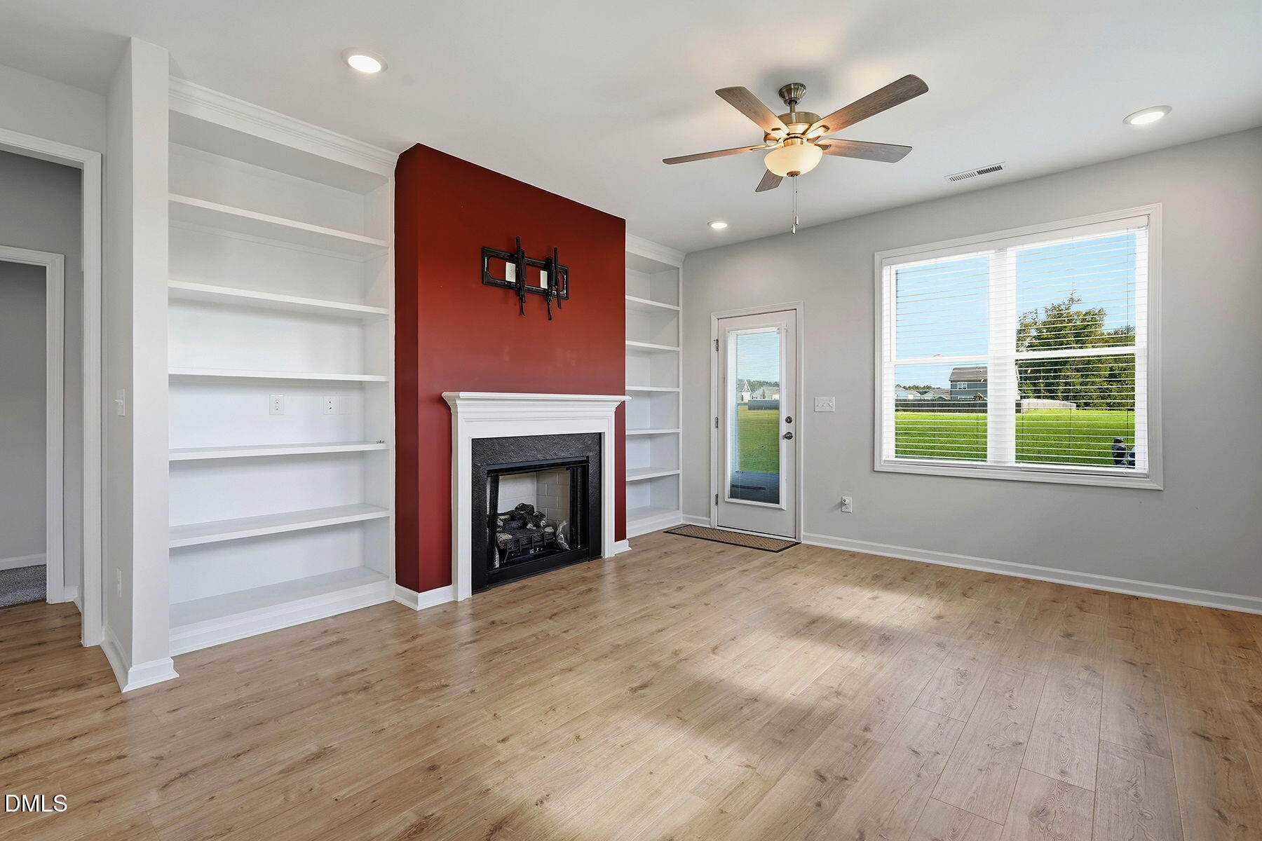 main property photo 13