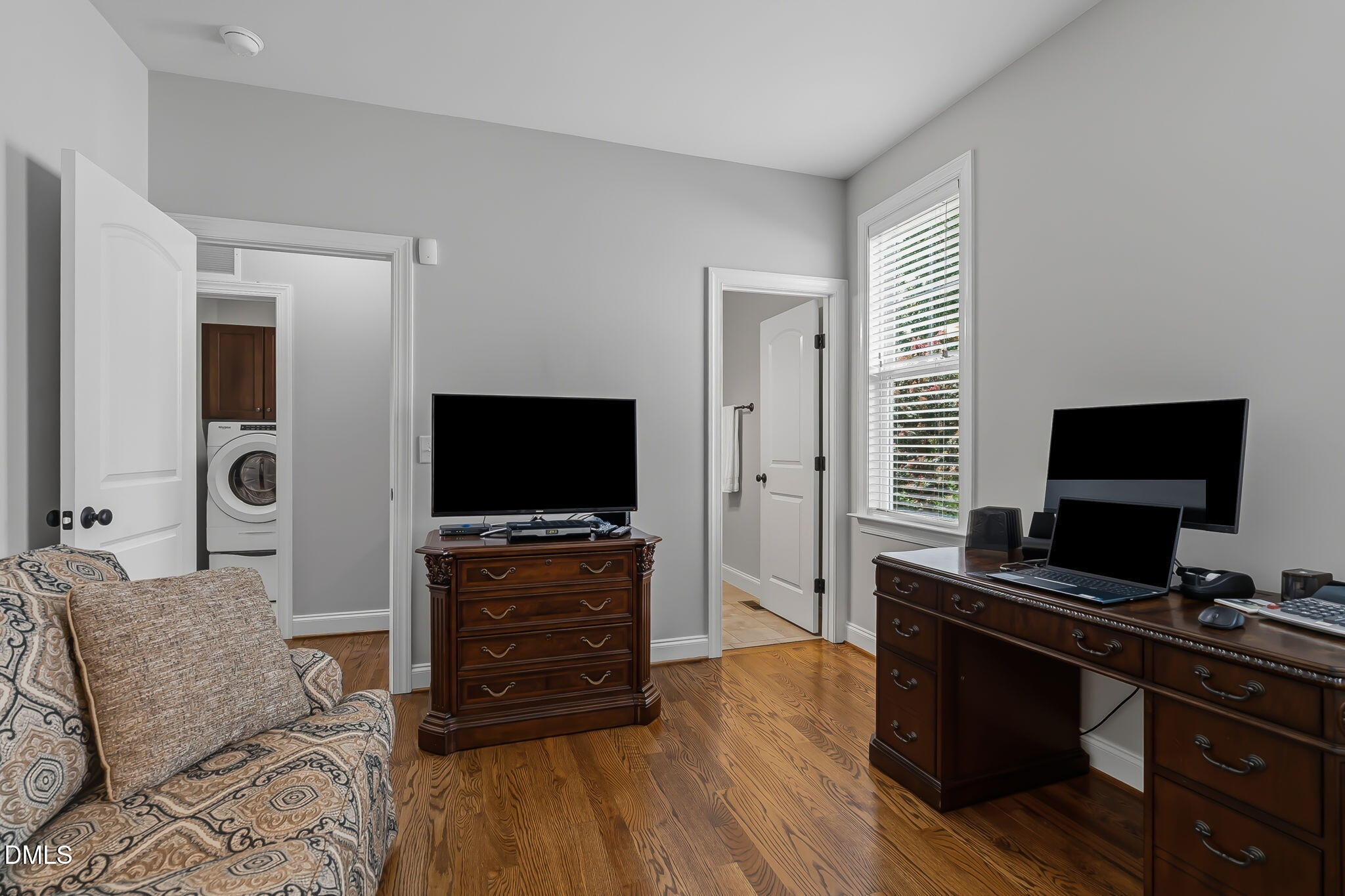 main property photo 24